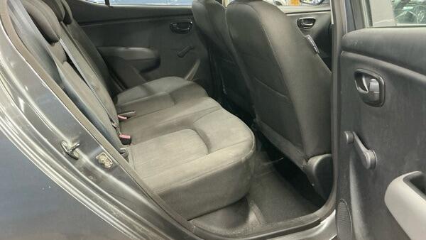Hyundai i10 view 10