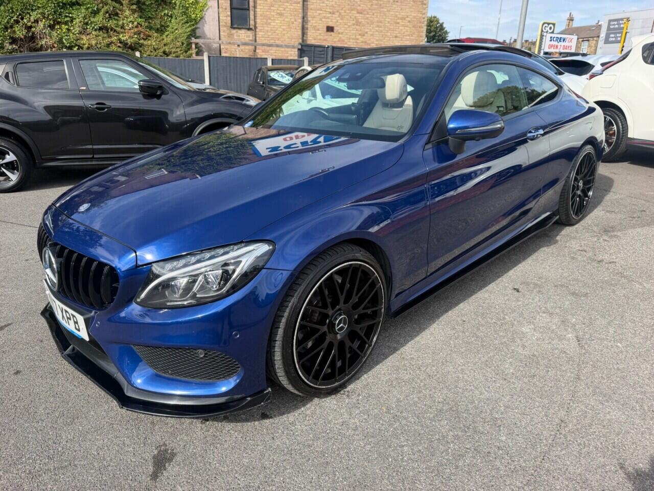 Mercedes-Benz C-Class view 5