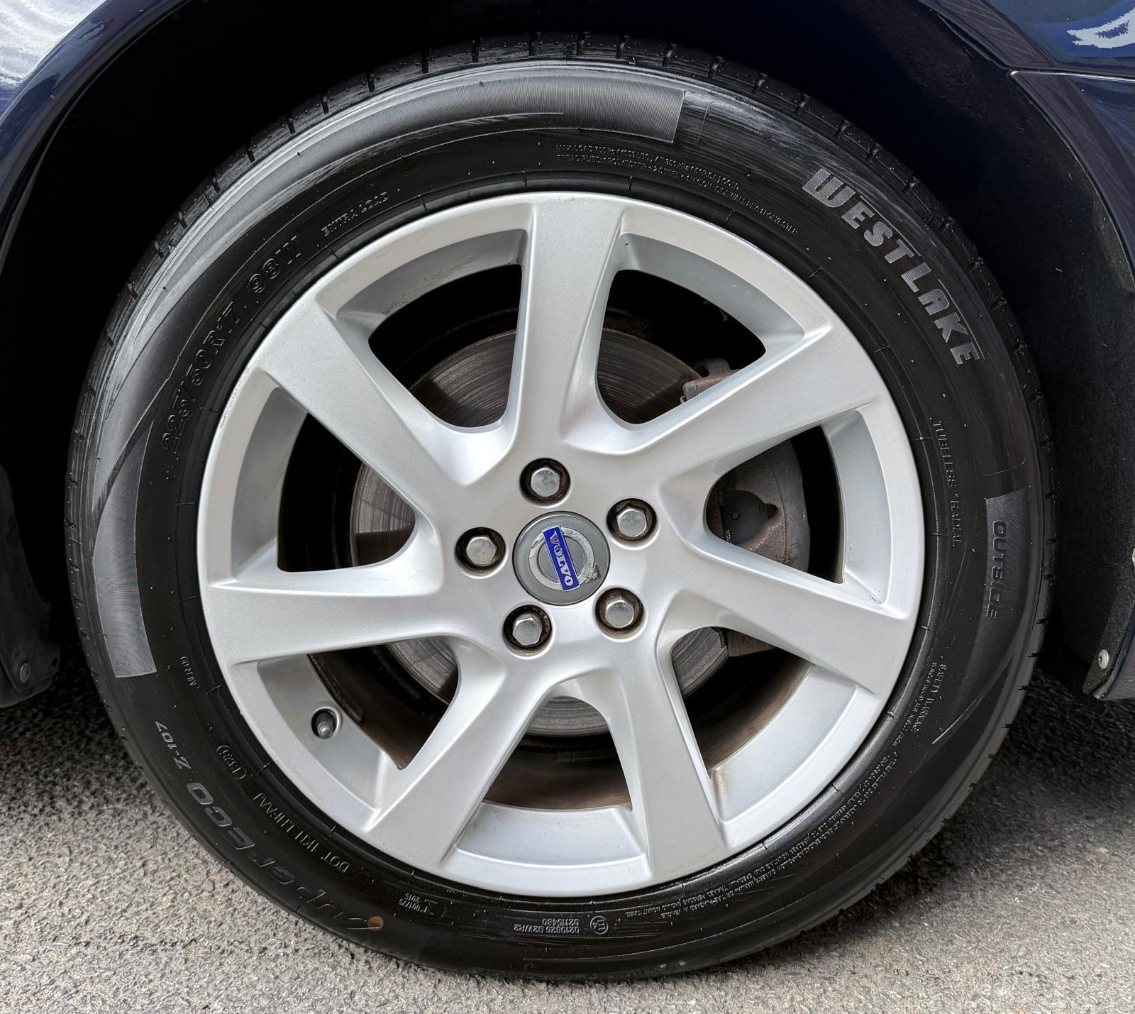 Volvo S80 view 42