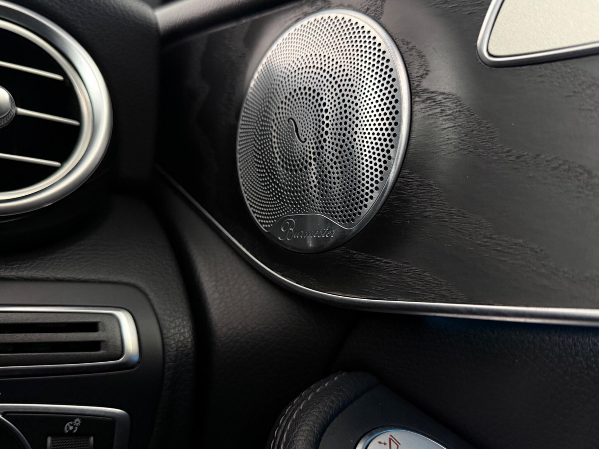 Mercedes-Benz GLC view 22