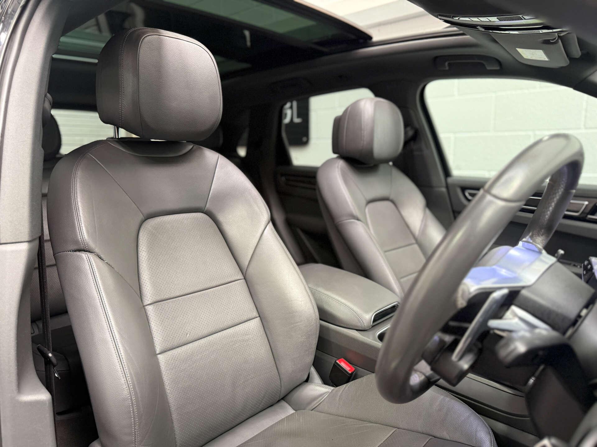 Porsche Cayenne view 14
