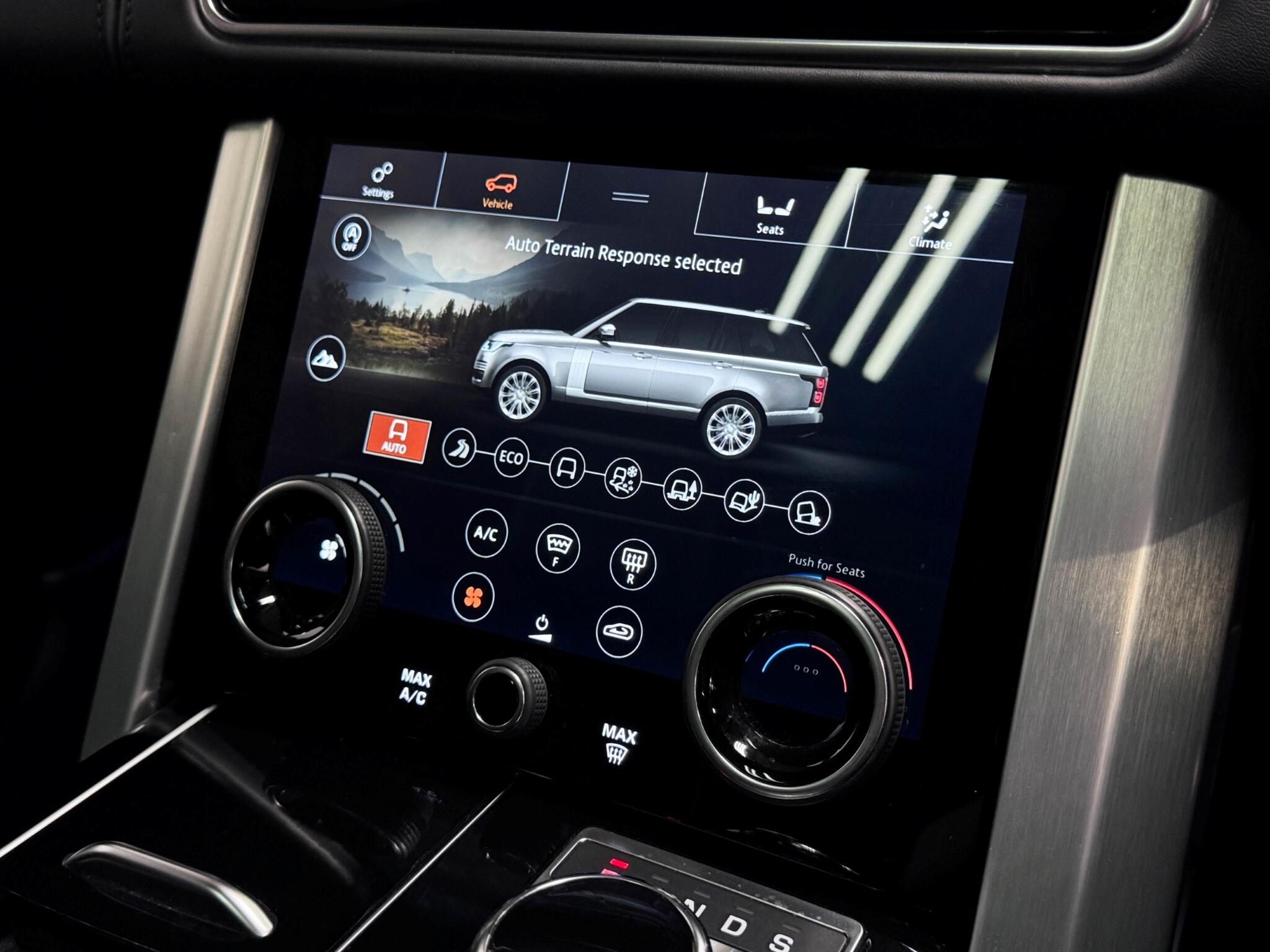 Land Rover Range Rover view 44