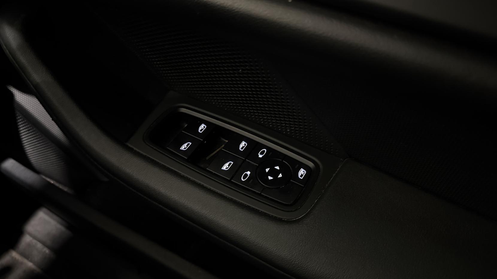 Porsche Taycan view 27