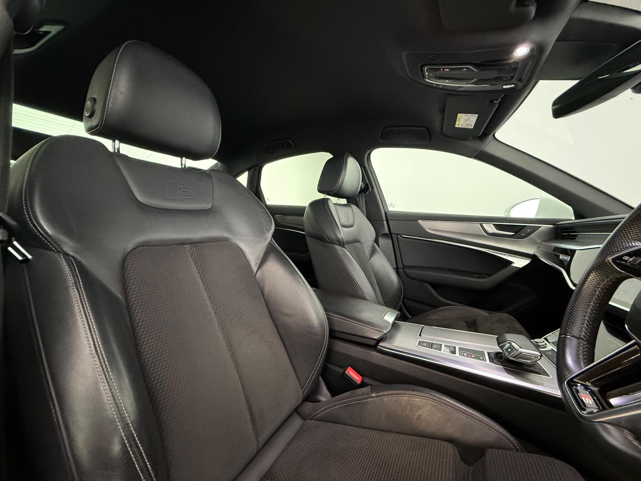 Audi A6 view 32