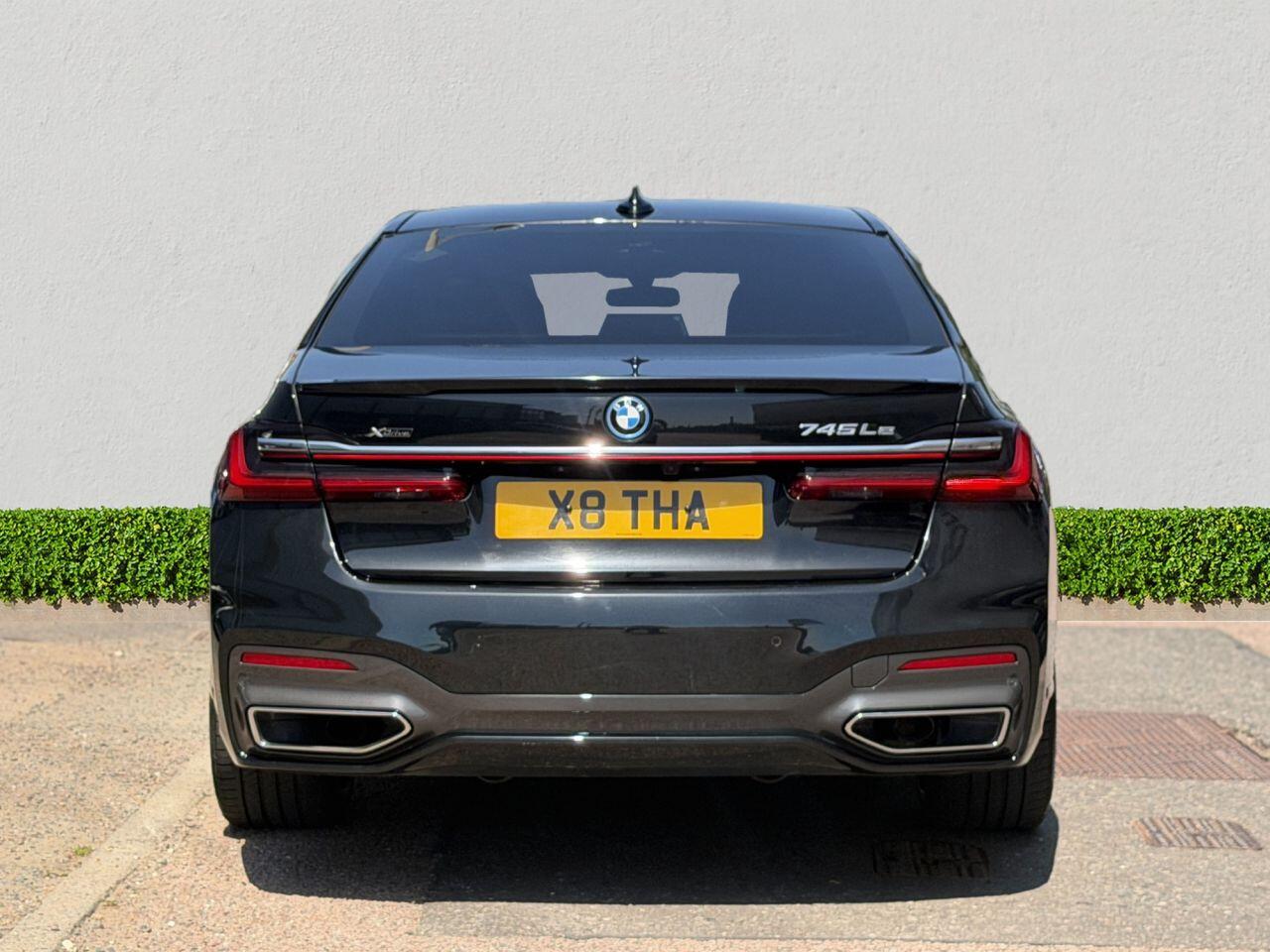 BMW 7 Series view 6