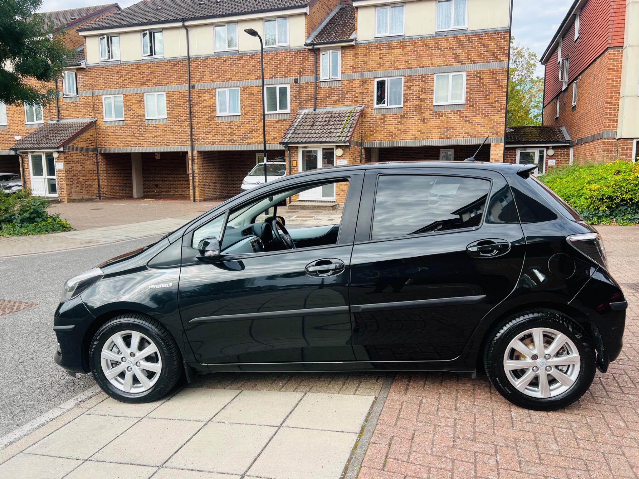 Toyota Yaris view 20