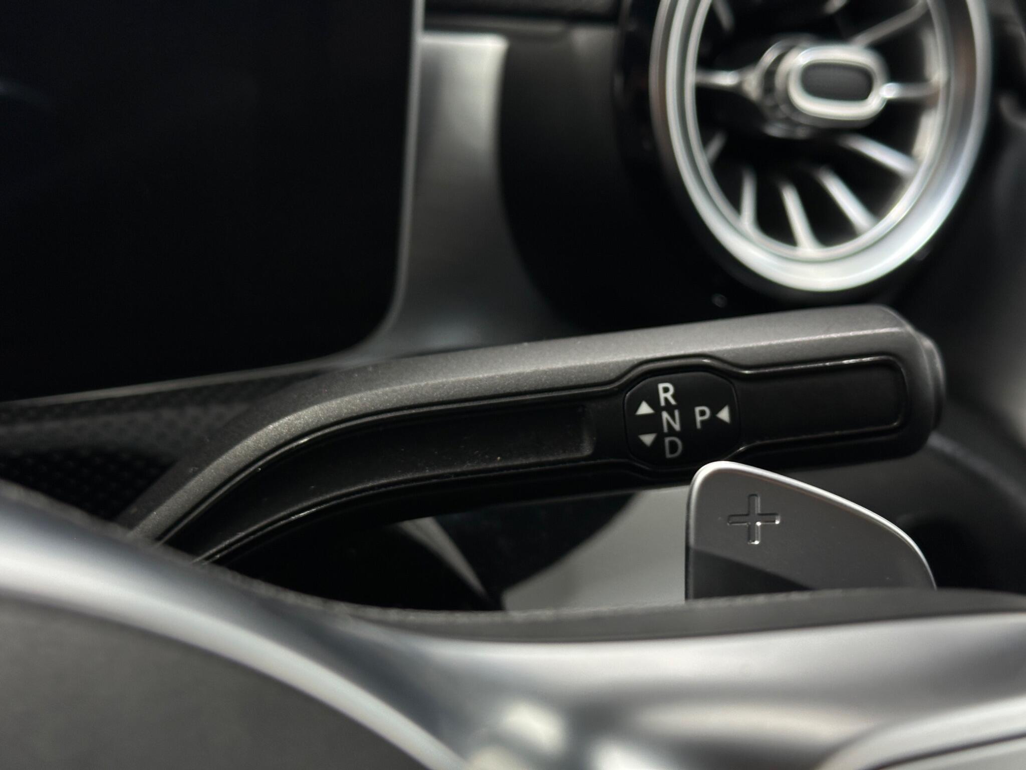 Mercedes-Benz Cla view 16