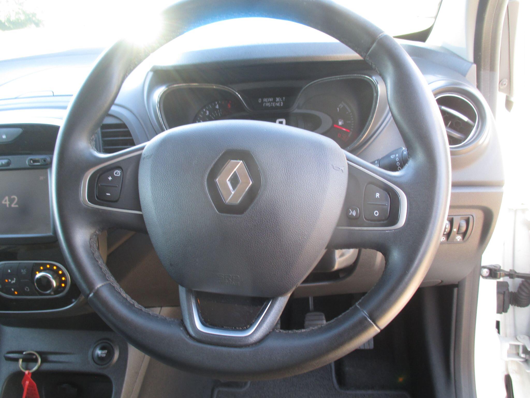Renault Captur view 35