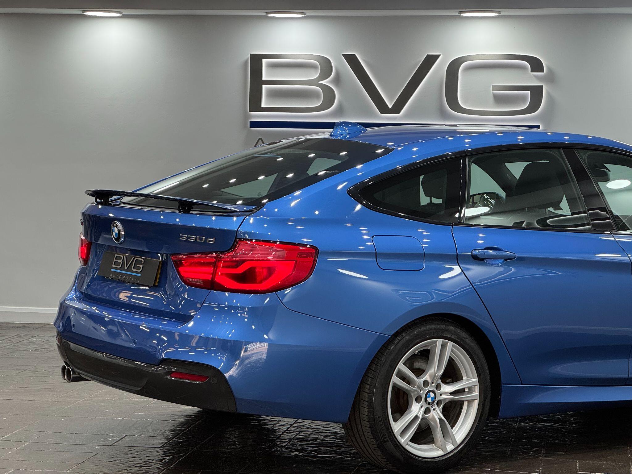 BMW 3 Series view 21