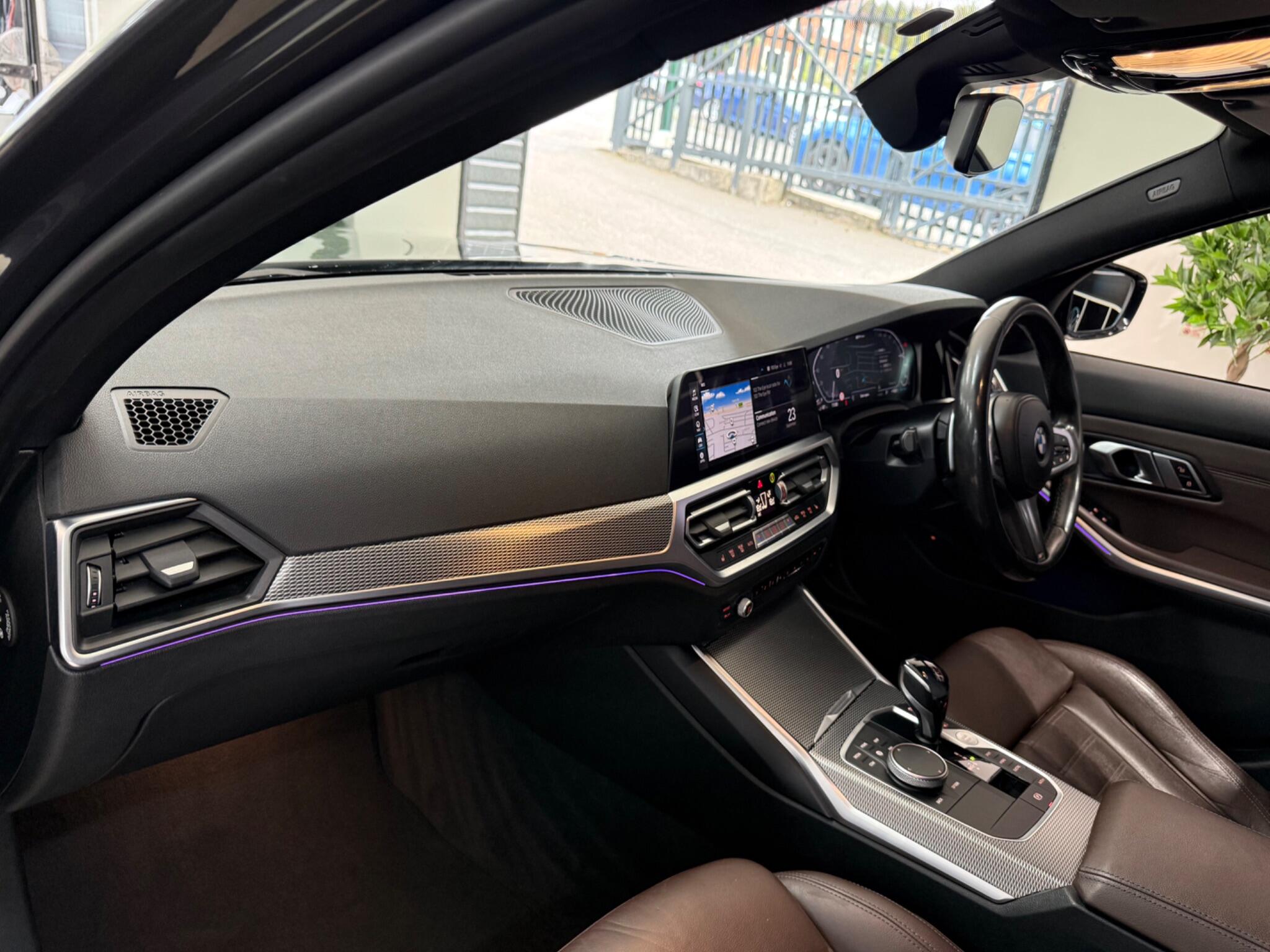 BMW 3 Series view 32