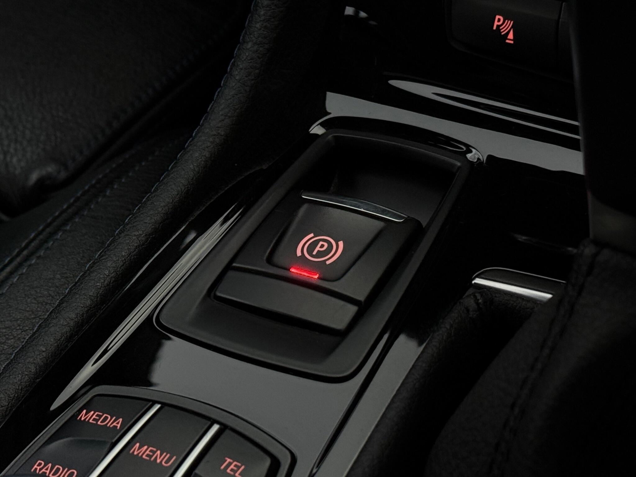 BMW 2 Series view 18