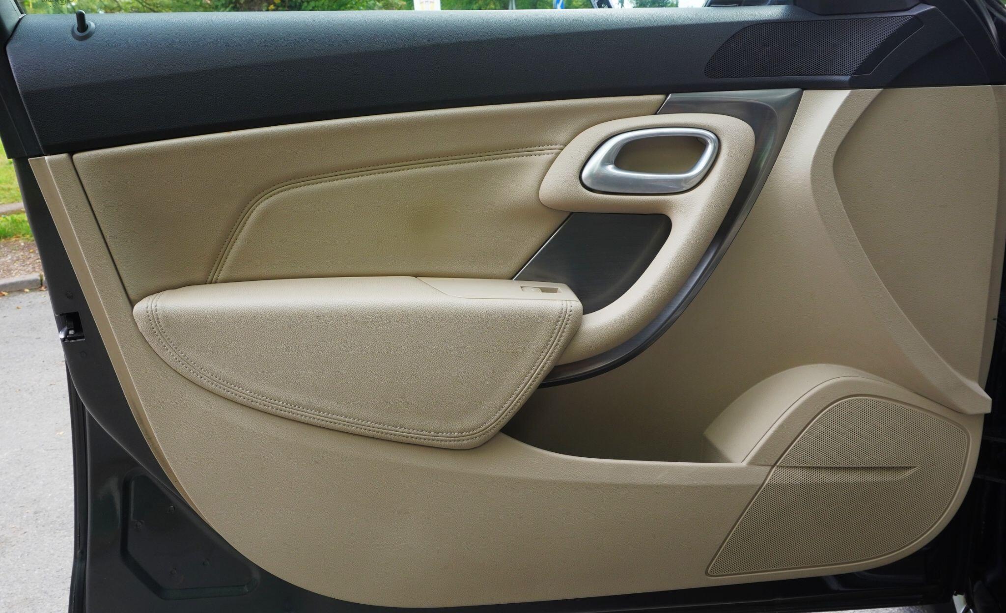 Saab 9-5 view 42