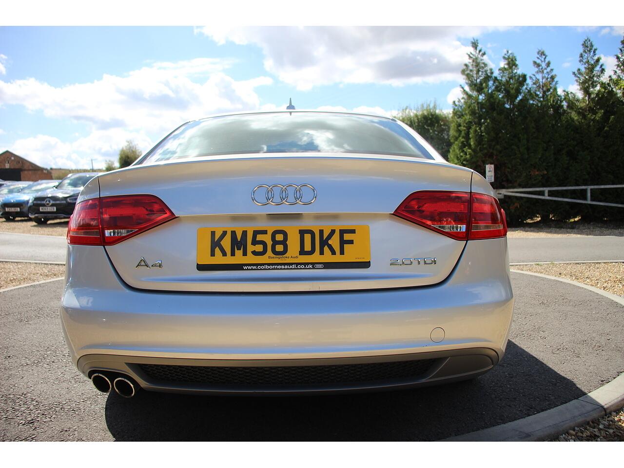 Audi A4 view 9