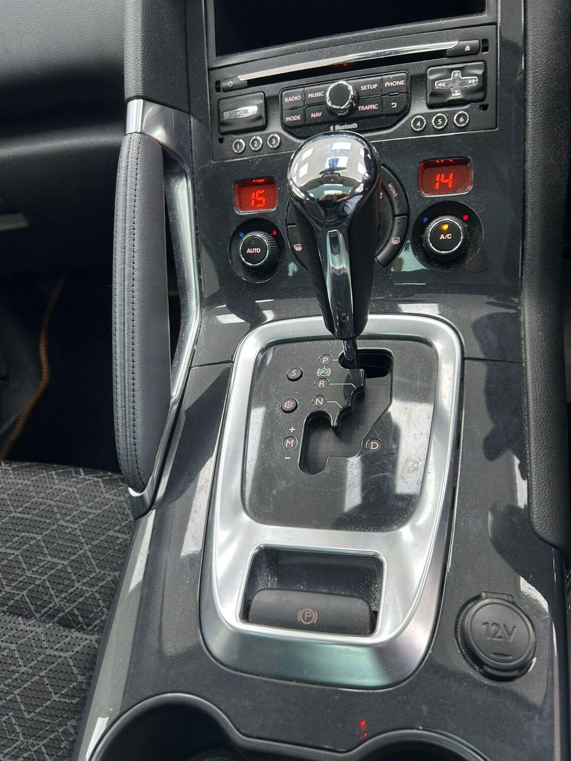 Peugeot 3008 view 16