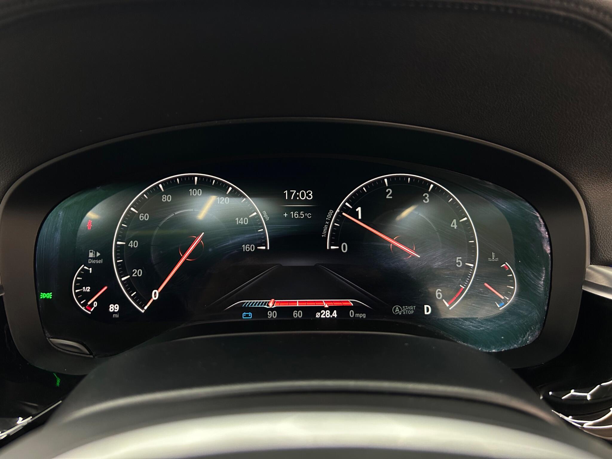 BMW 5 Series view 38