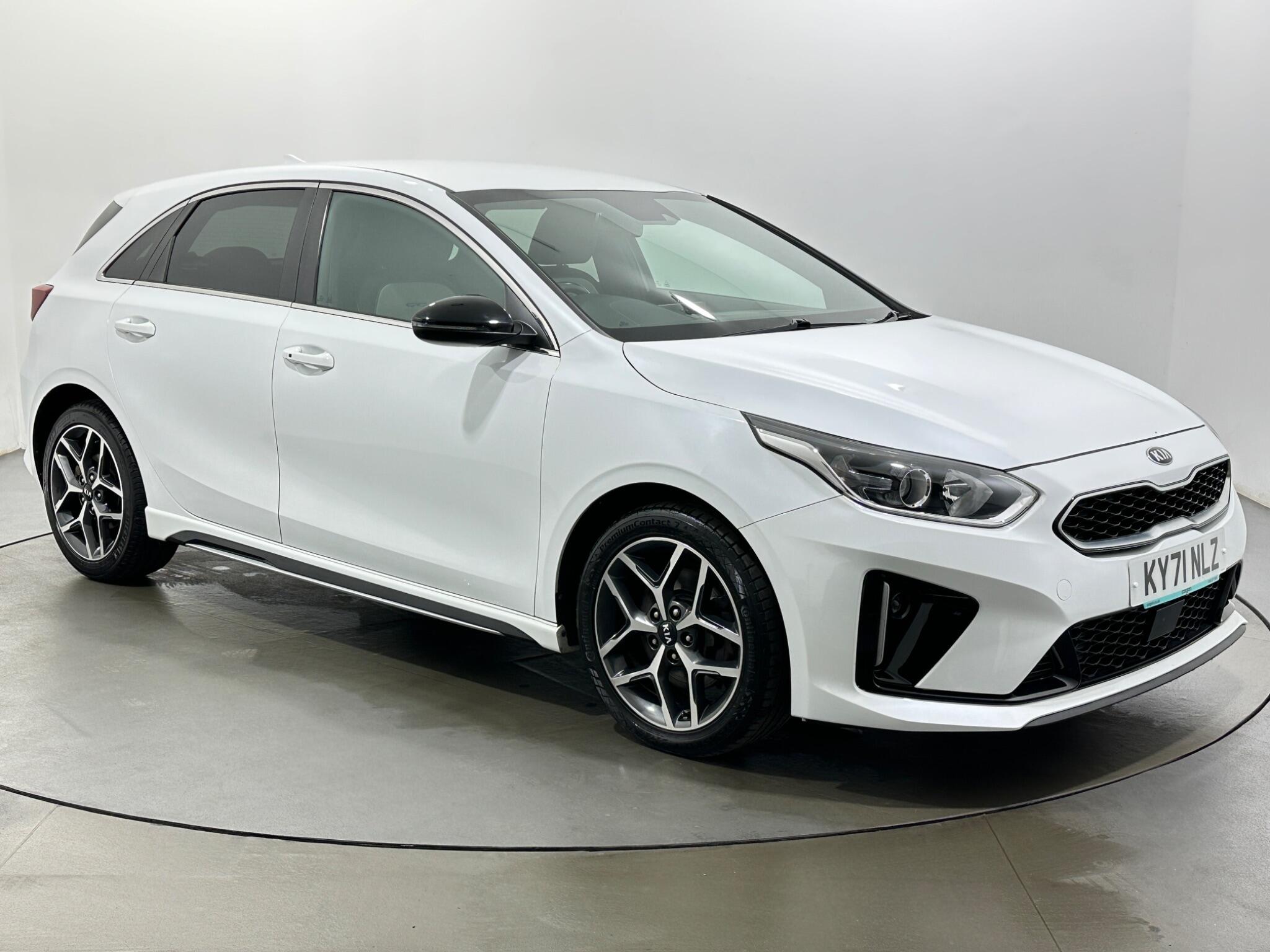 2021 Kia Ceed in White for sale