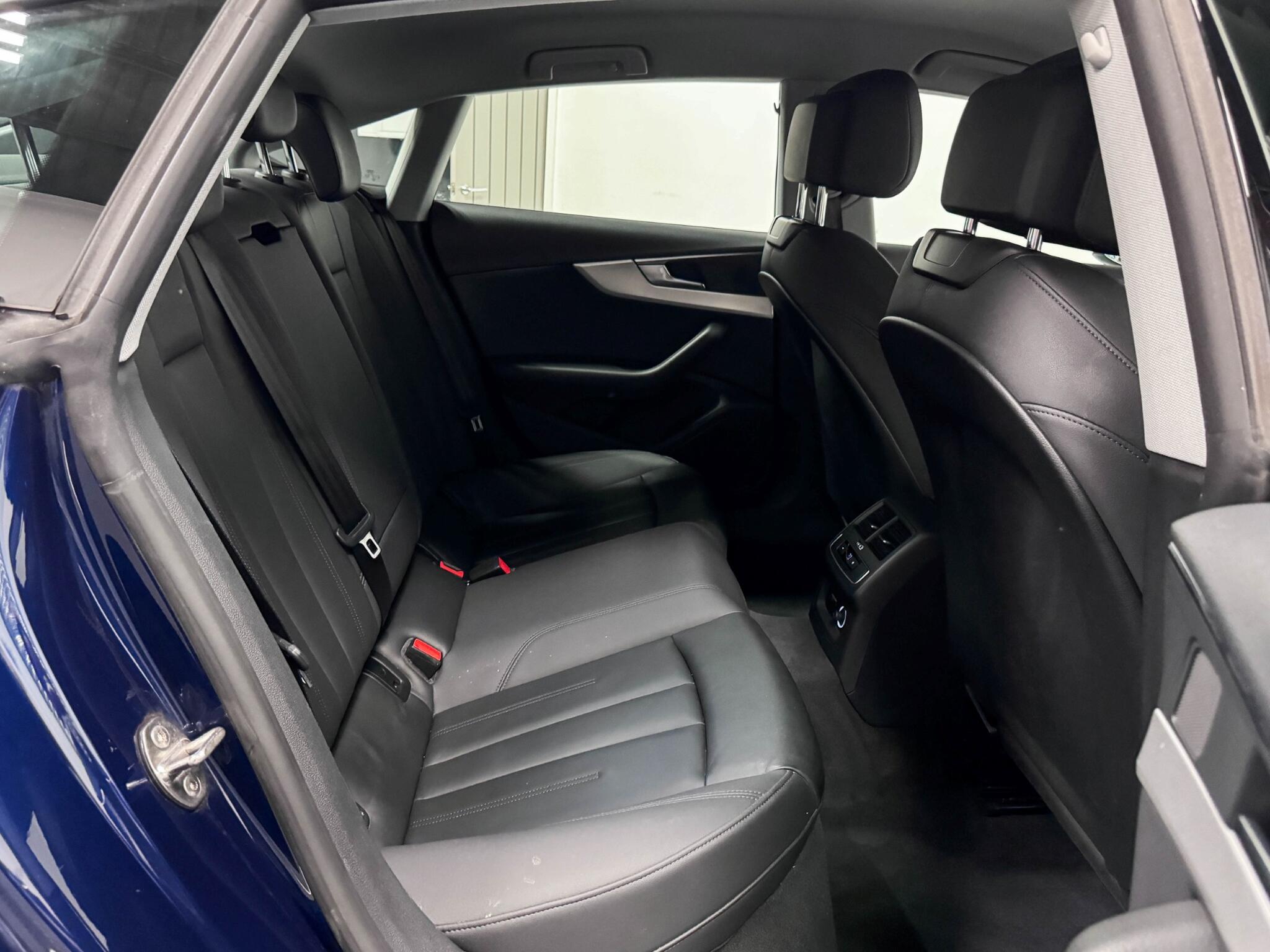 Audi A5 view 28