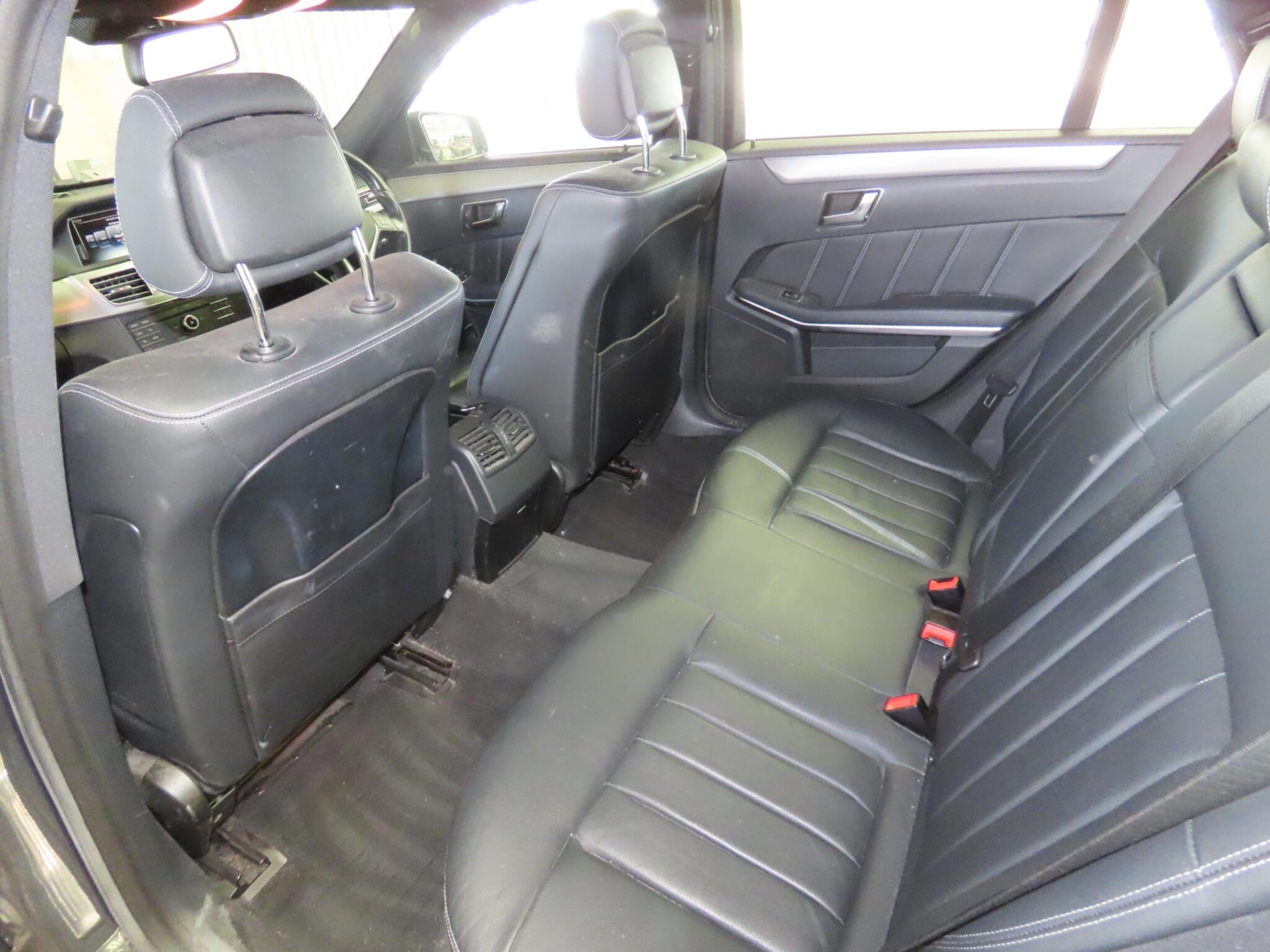 Mercedes-Benz E-Class view 9