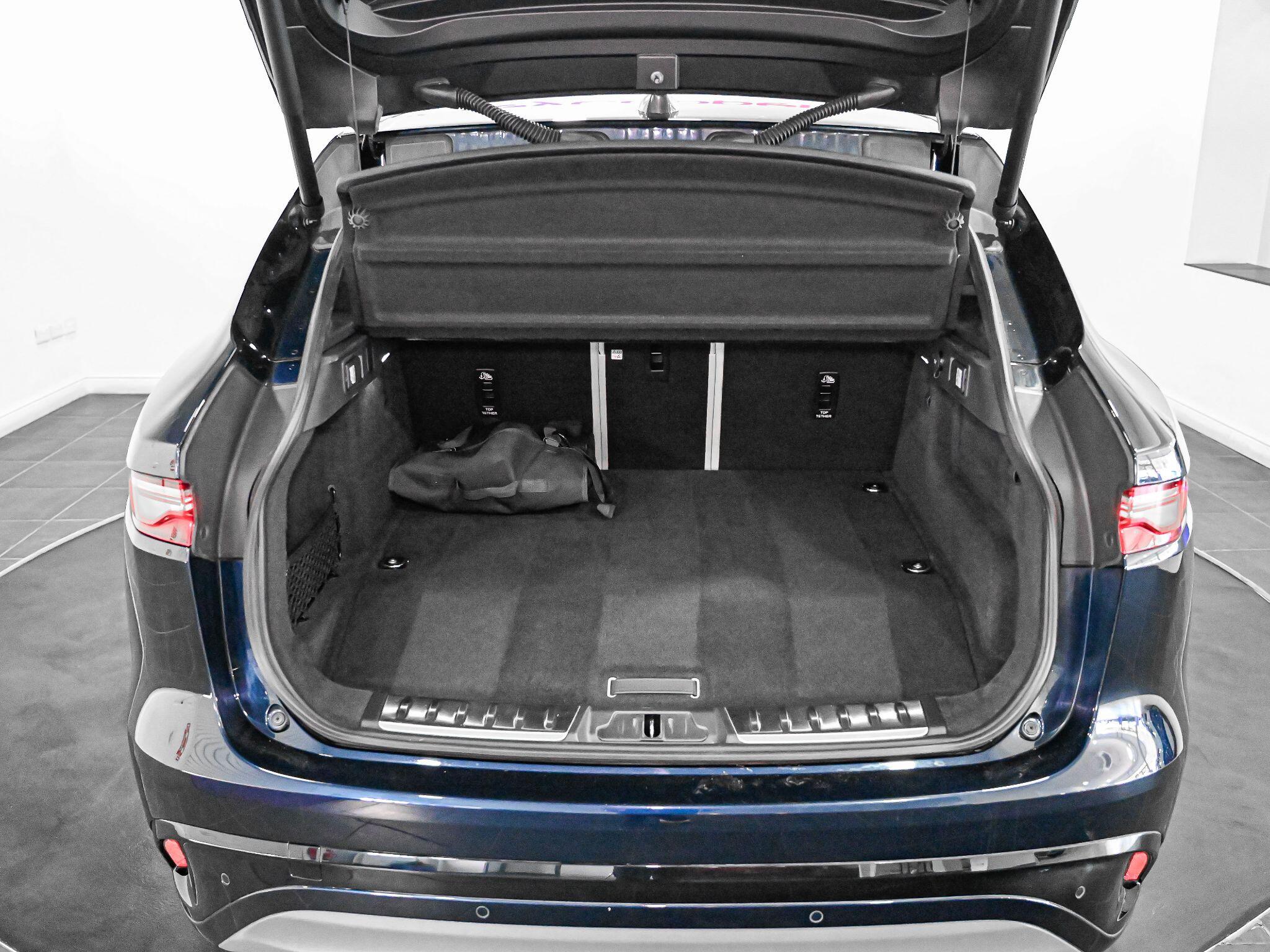 Jaguar F-Pace view 35