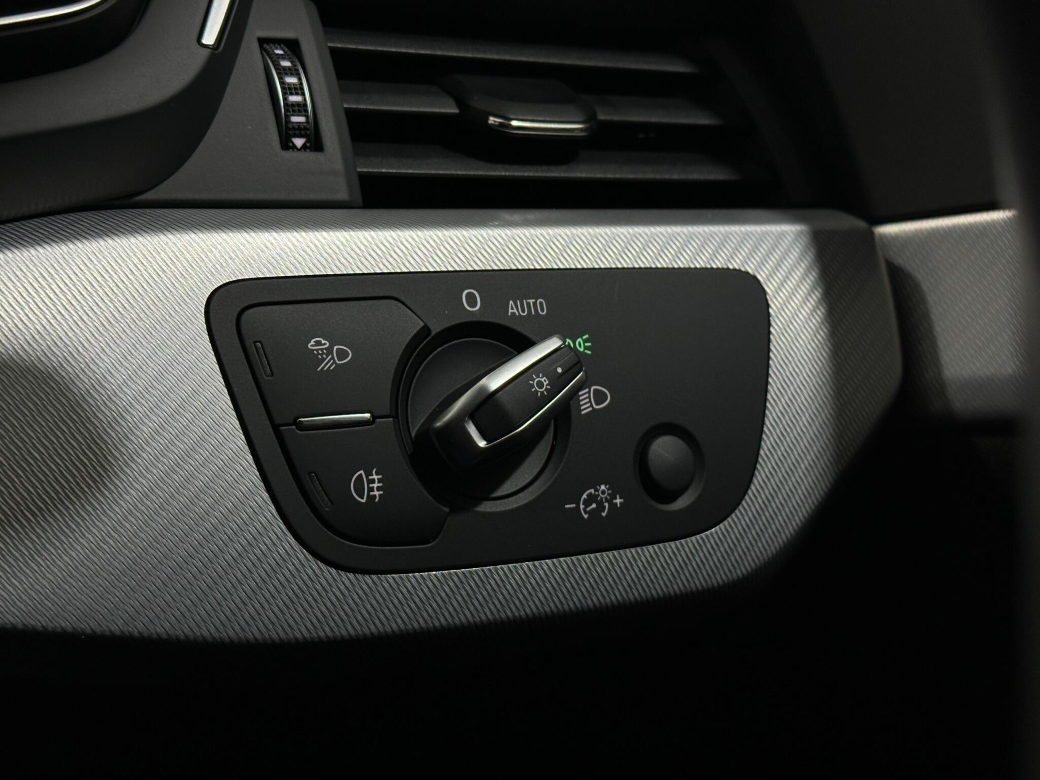 Audi A4 view 17