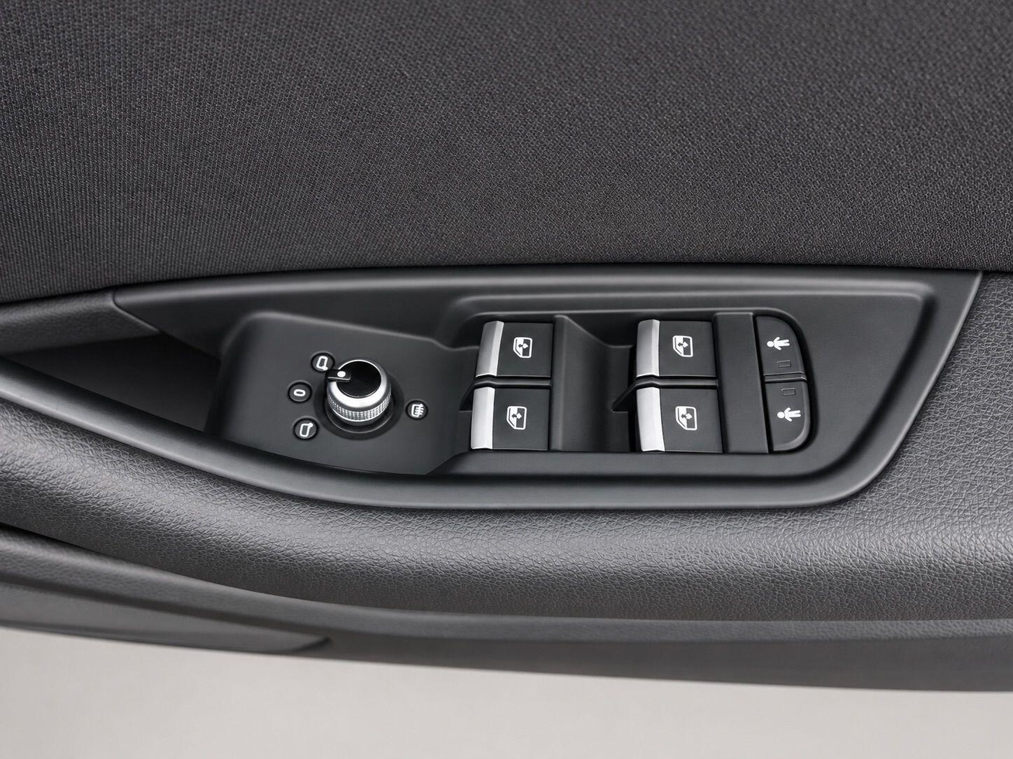 Audi A4 view 17