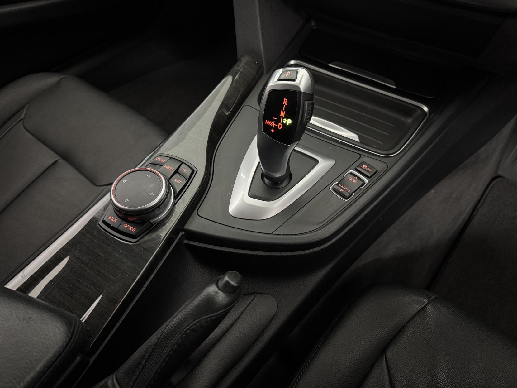 BMW 3 Series view 76