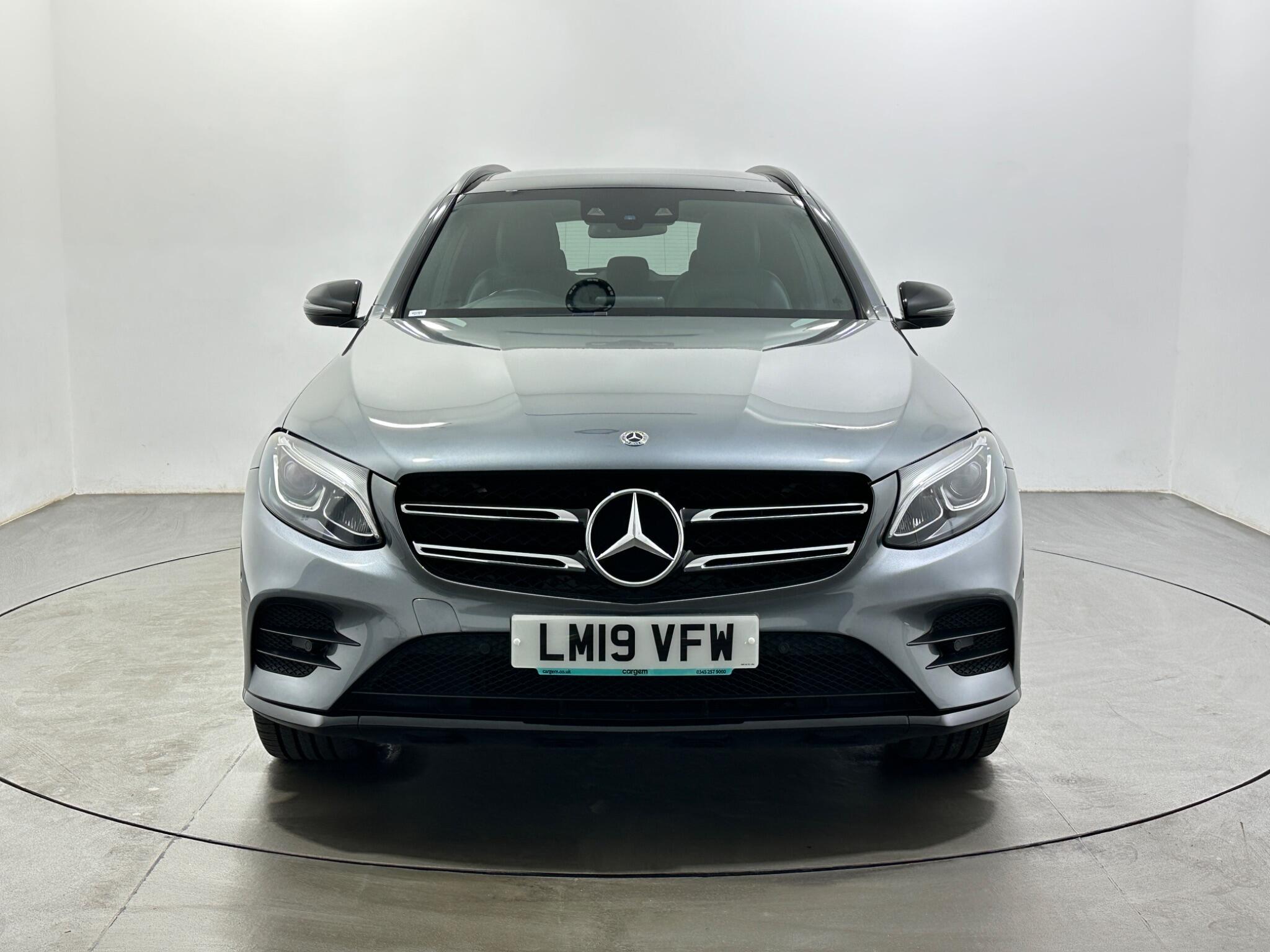 Mercedes-Benz GLC view 3