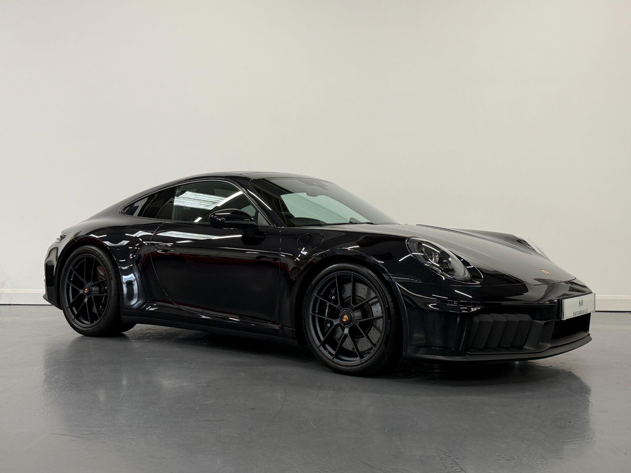 Porsche 911 view 3