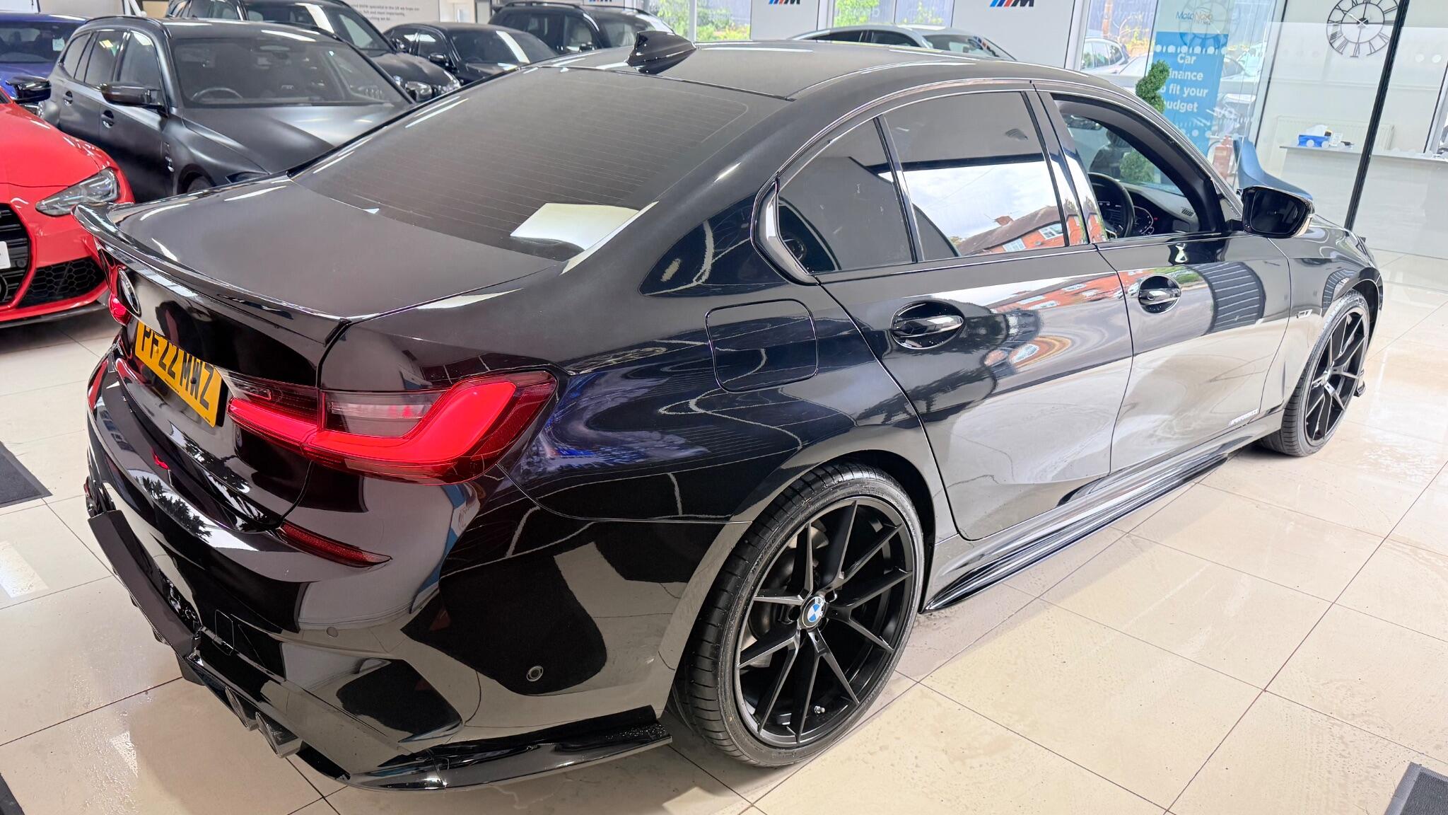BMW 3 Series view 40