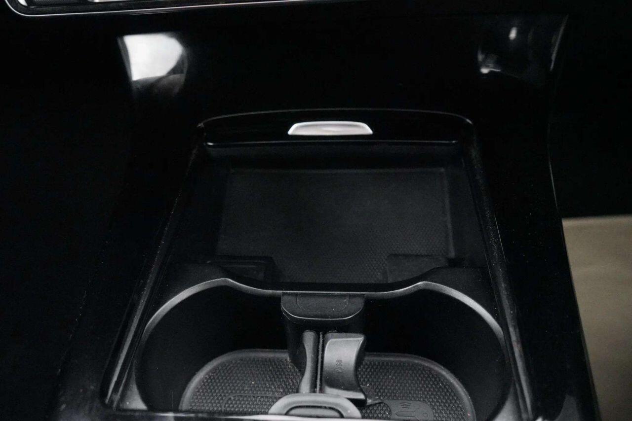 Mercedes-Benz Cla view 28