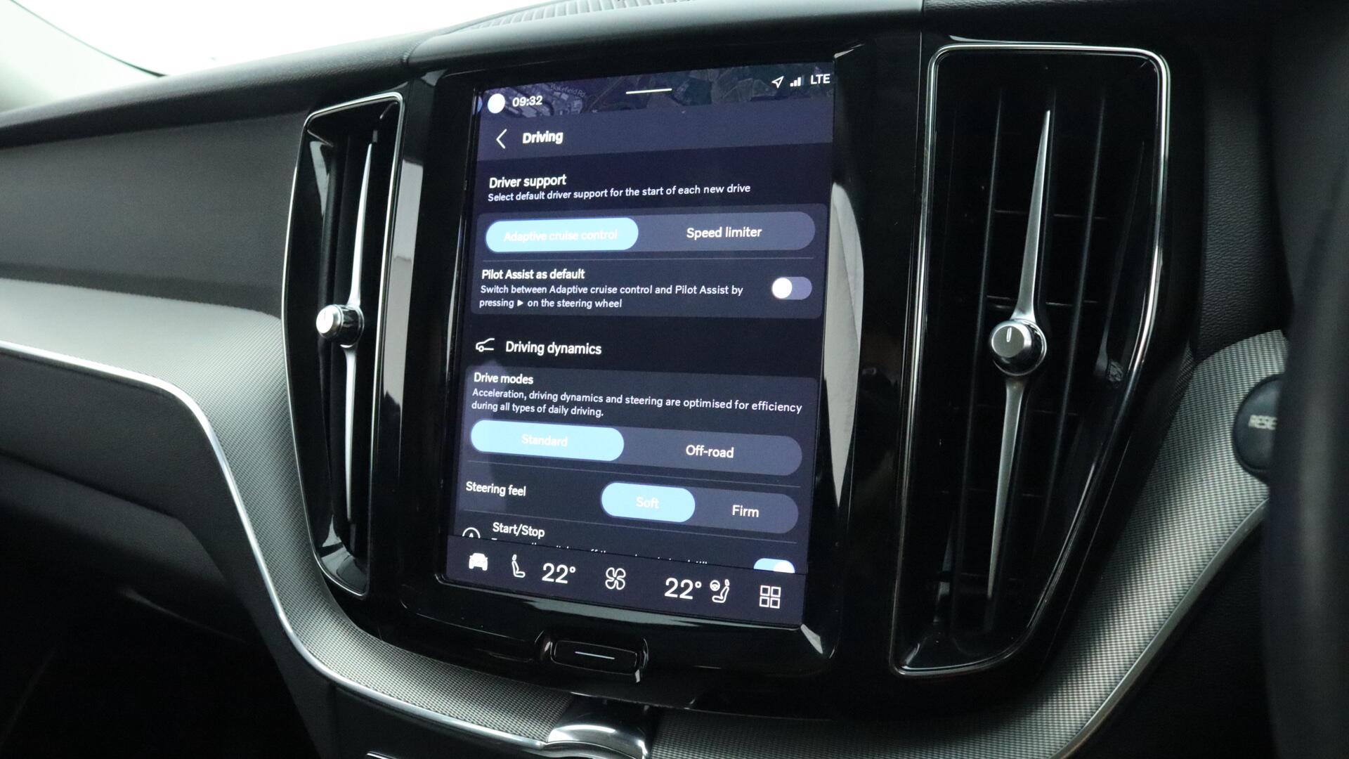 Volvo XC60 view 39