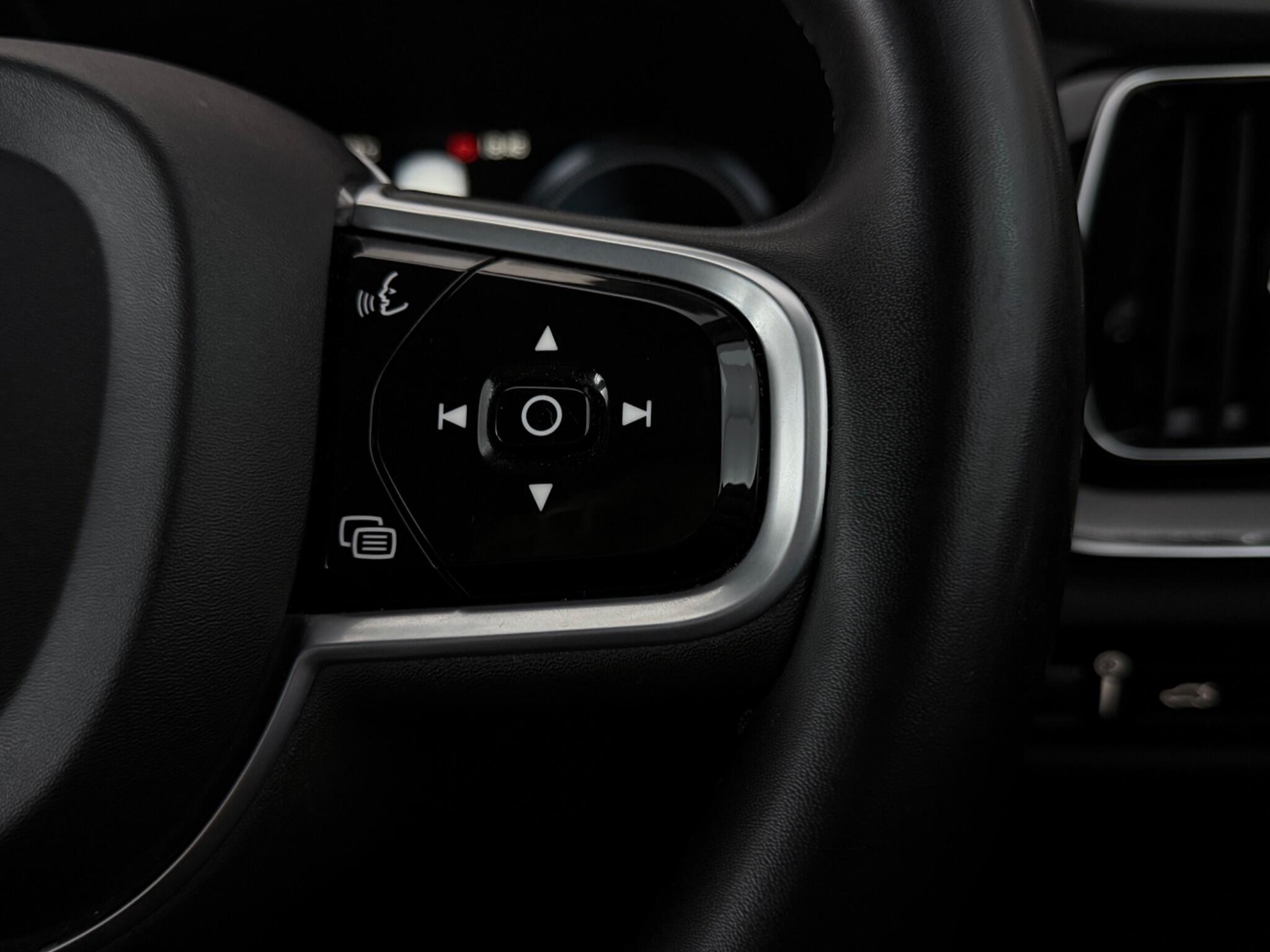 Volvo S60 view 15