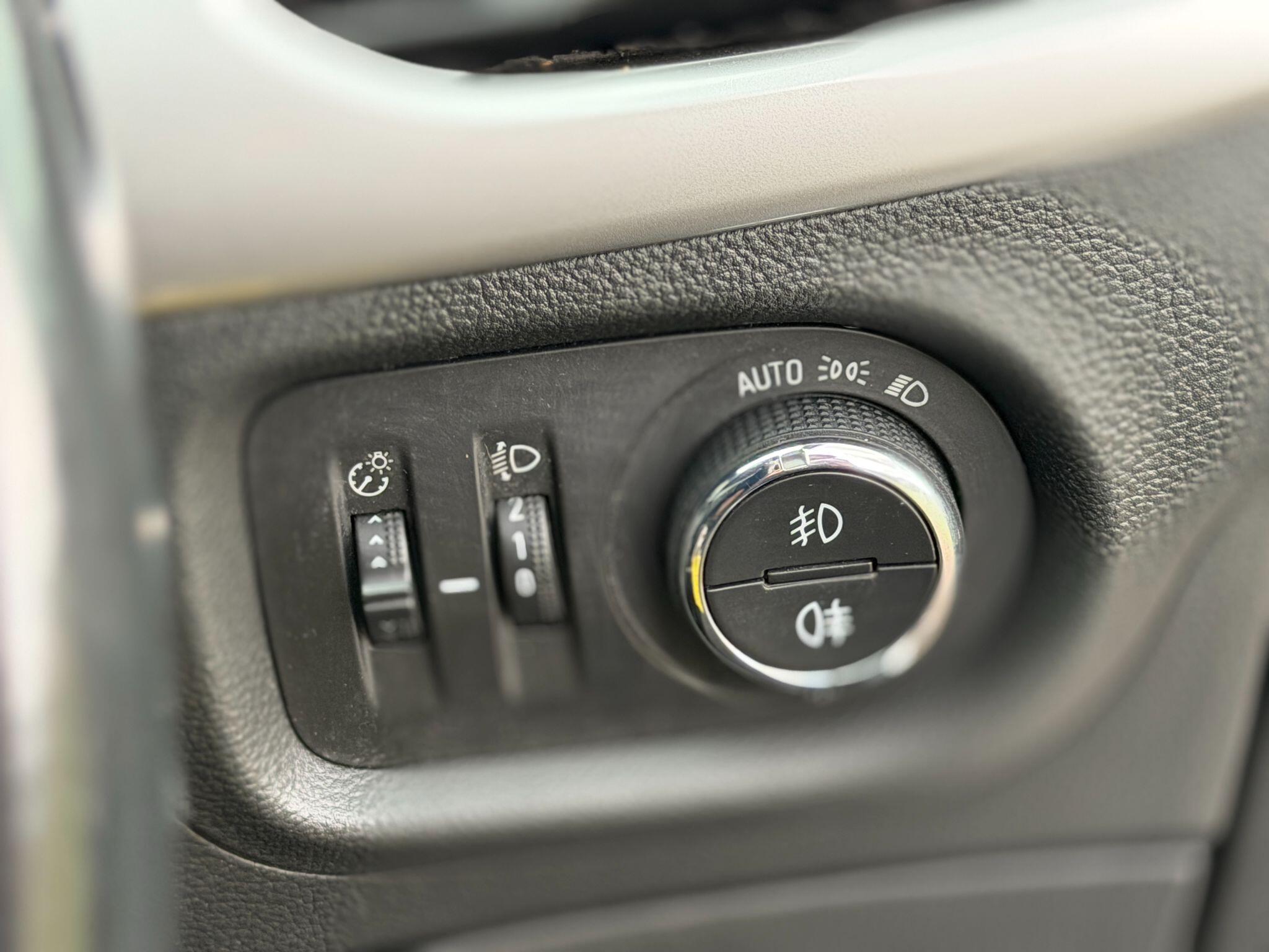 Vauxhall Astra view 33
