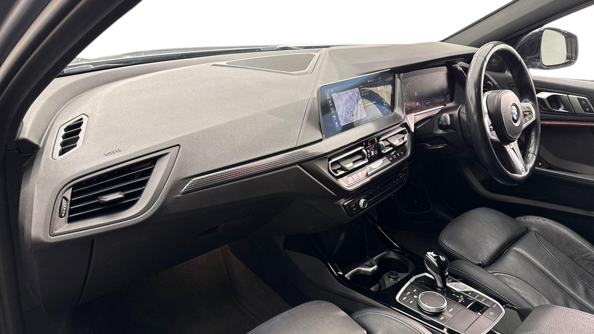 BMW 1 Series view 7