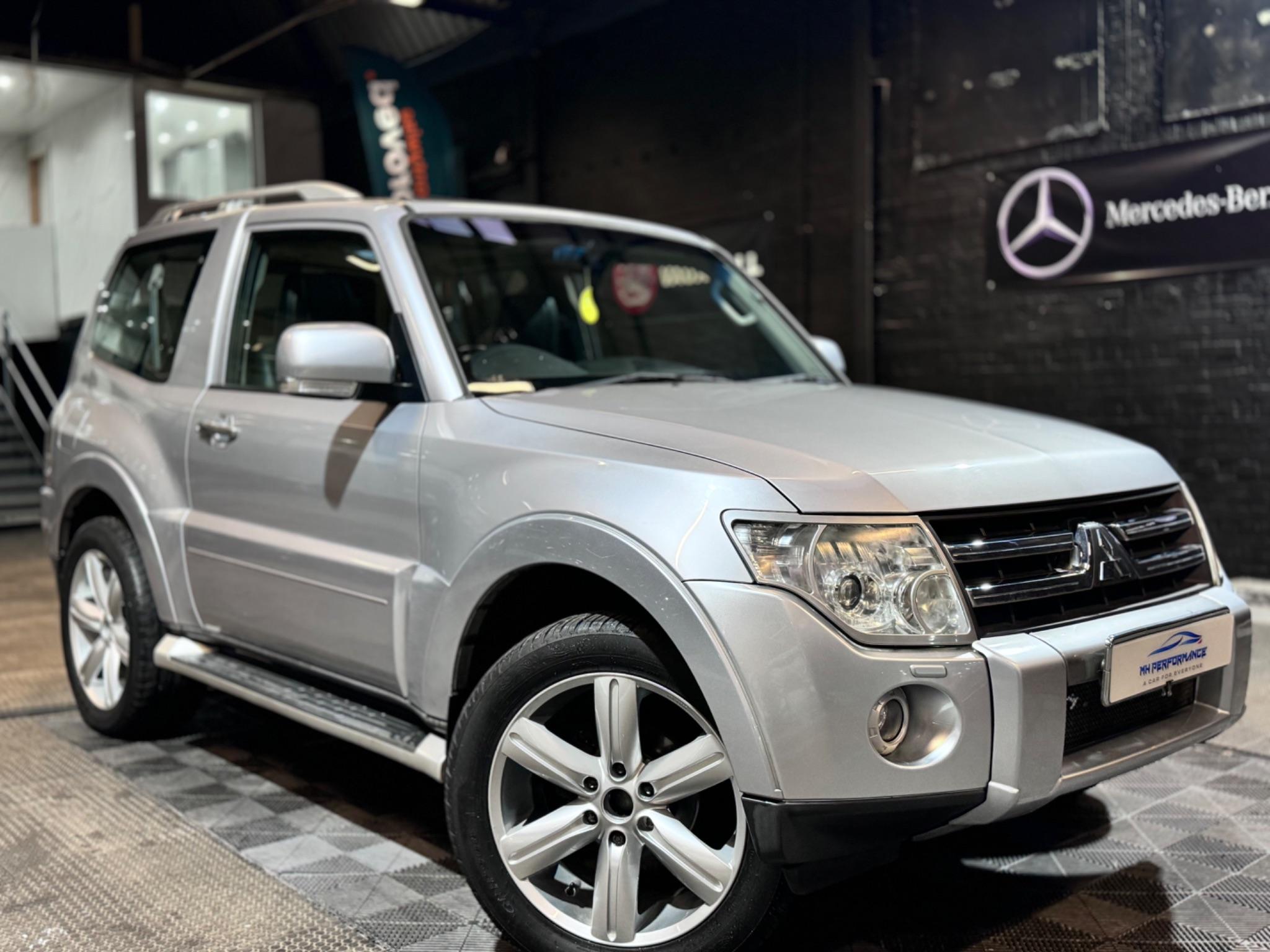 Mitsubishi Shogun view 12