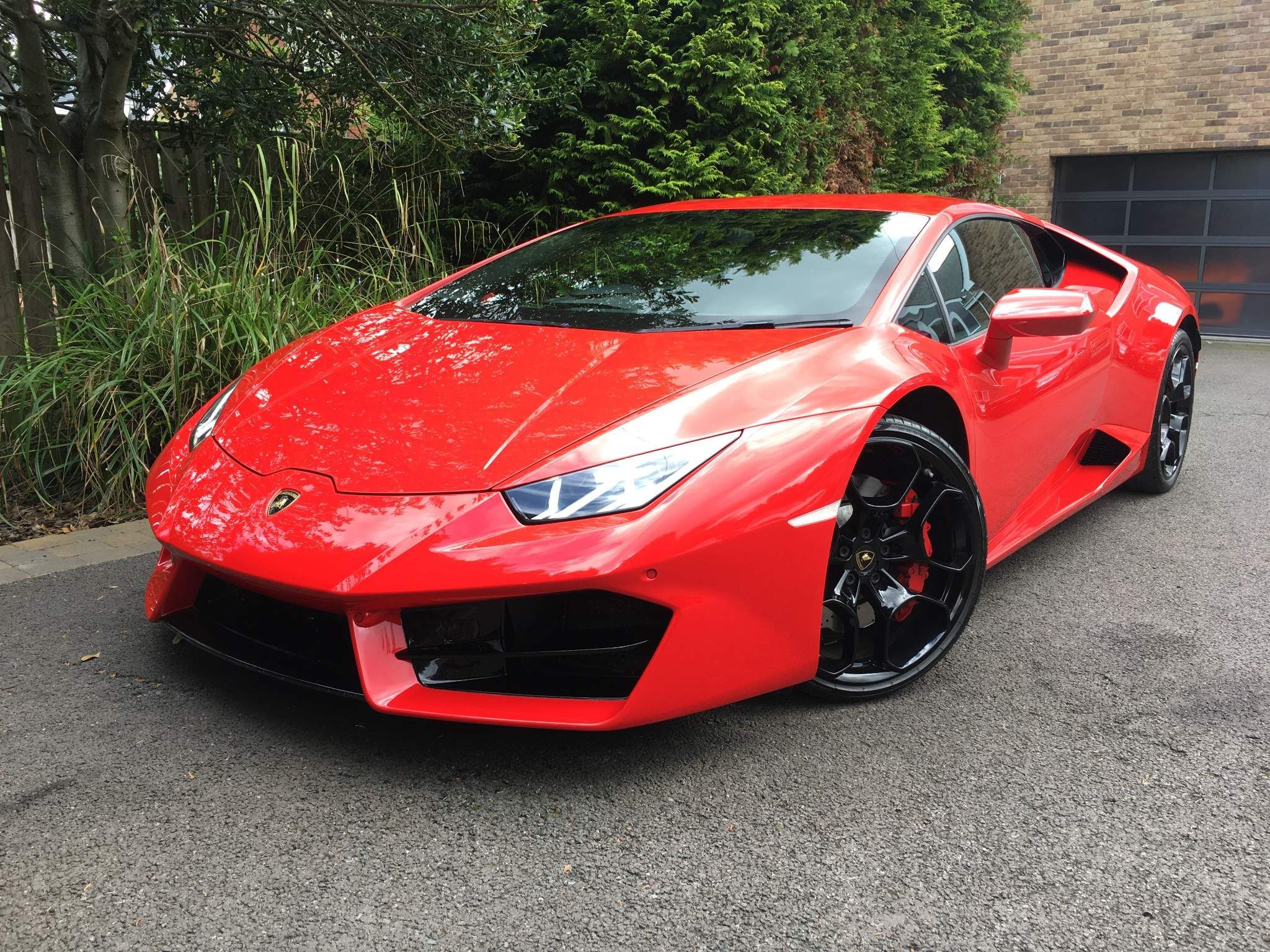 Lamborghini Huracan view 2
