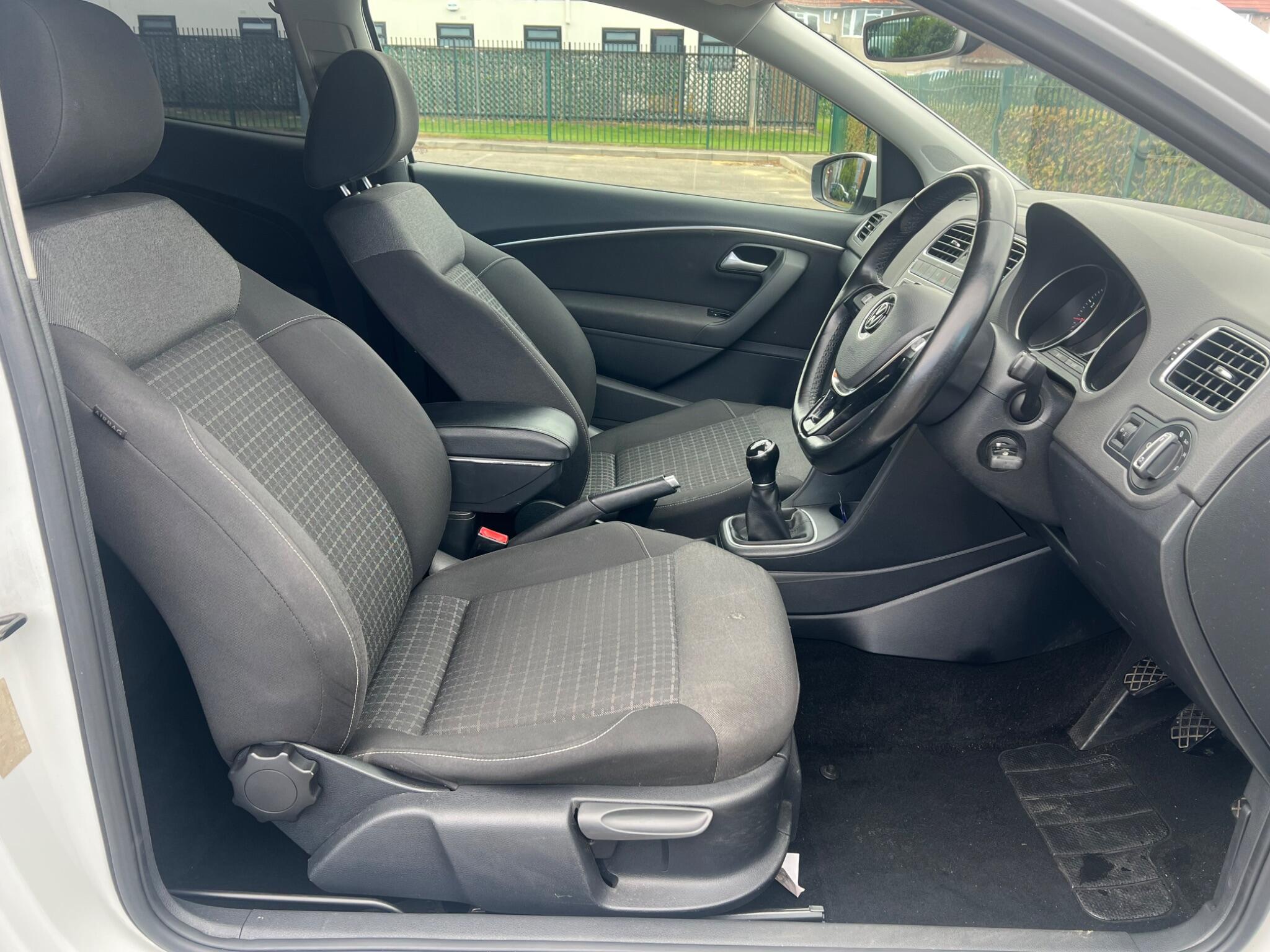 Volkswagen Polo view 18