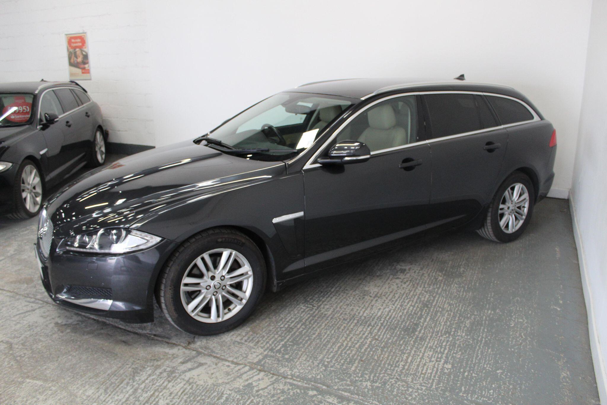 Jaguar XF view 5