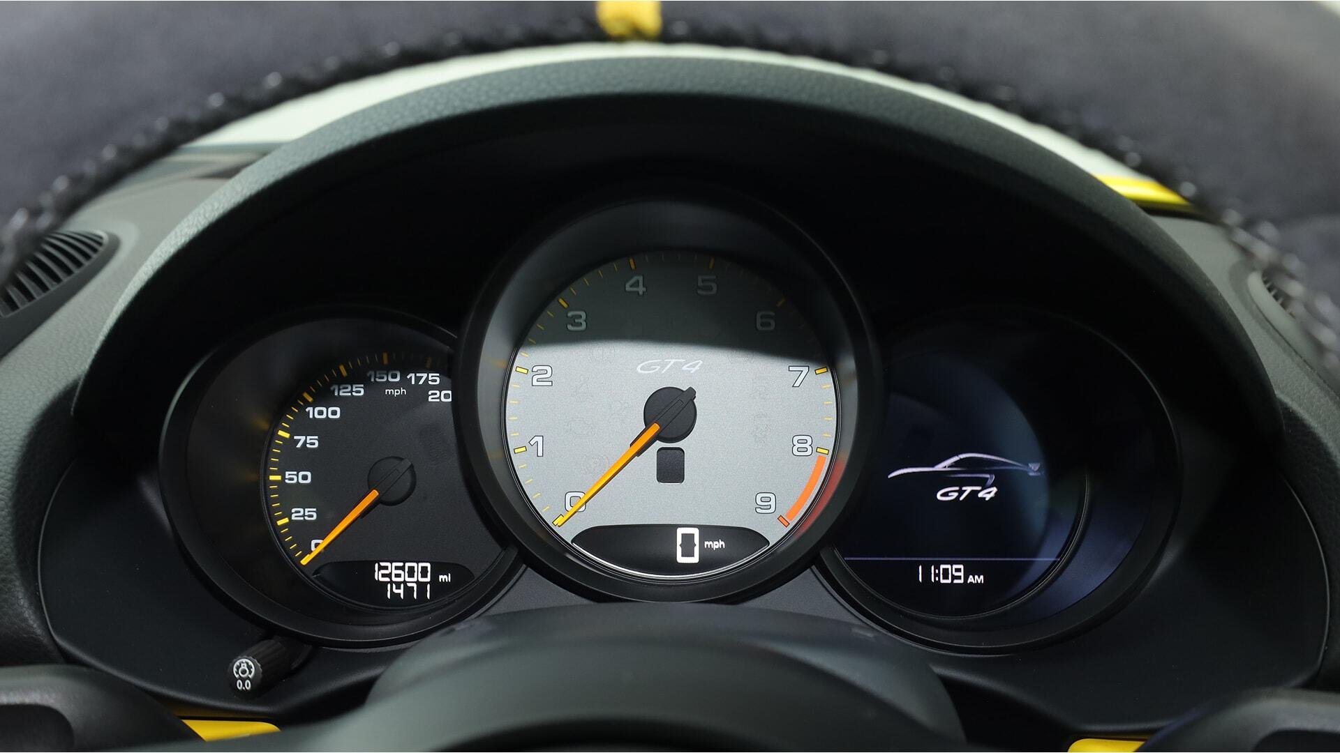 Porsche Cayman view 11