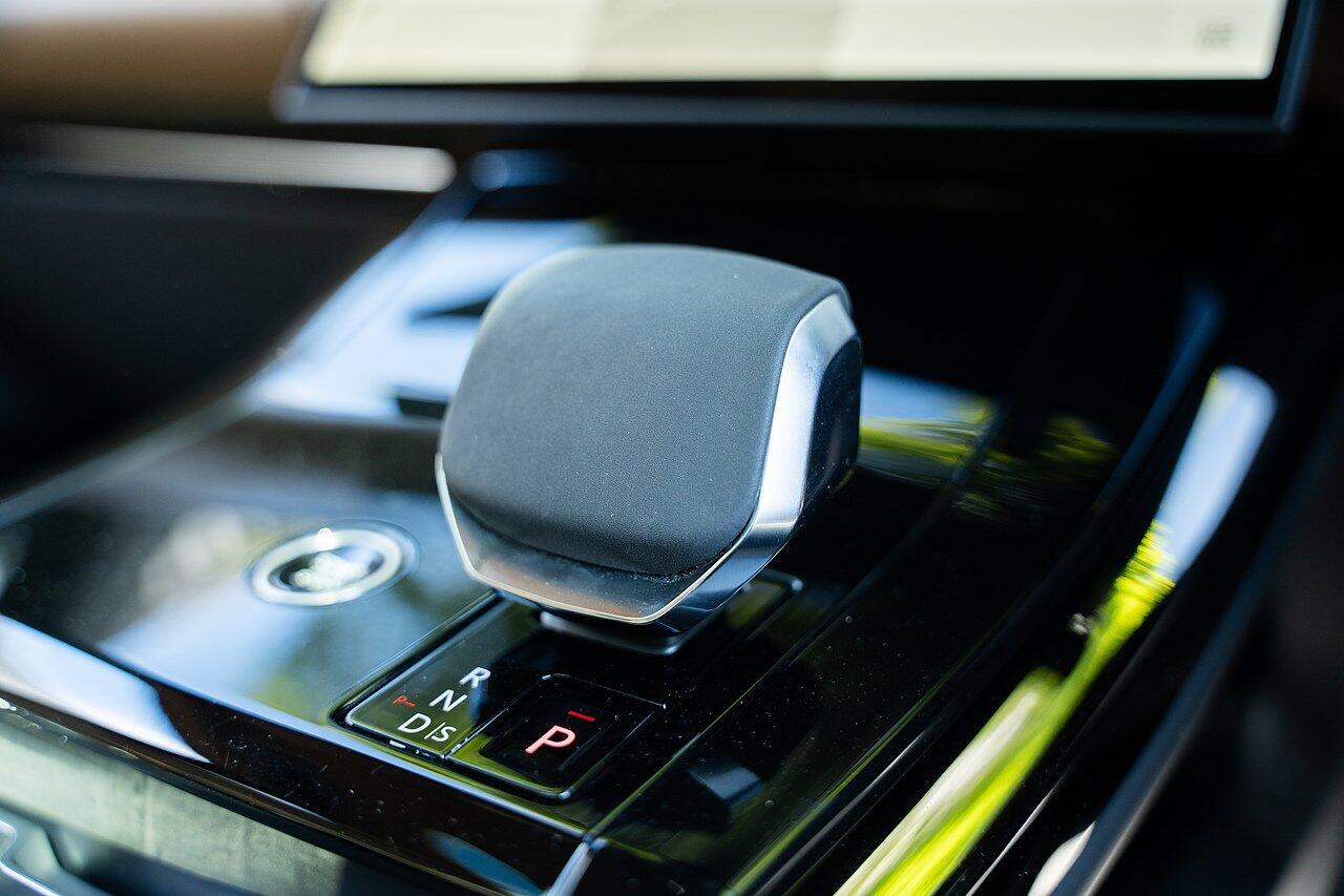 Land Rover Range Rover Sport view 38