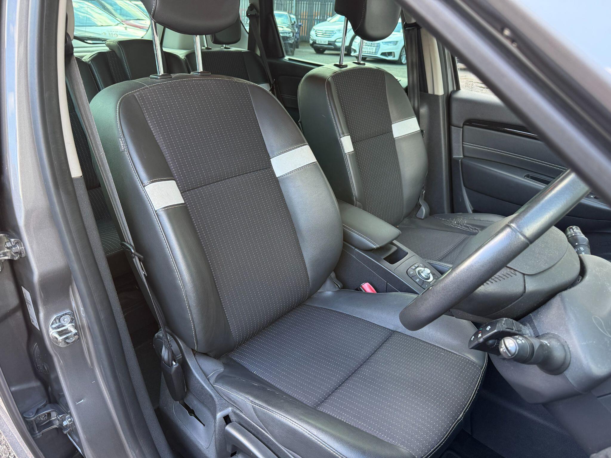 Renault Scenic view 15