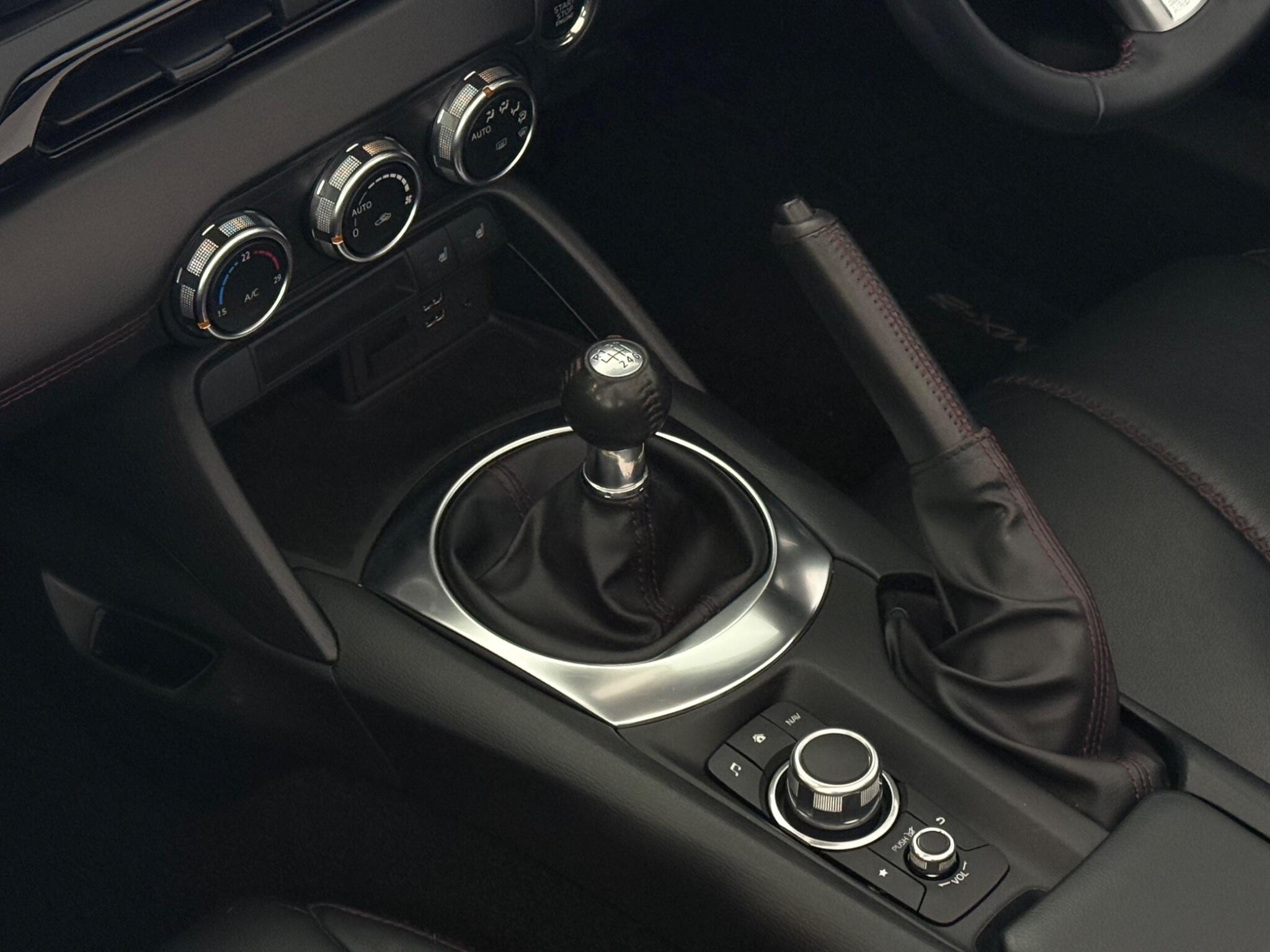 Mazda MX-5 view 19