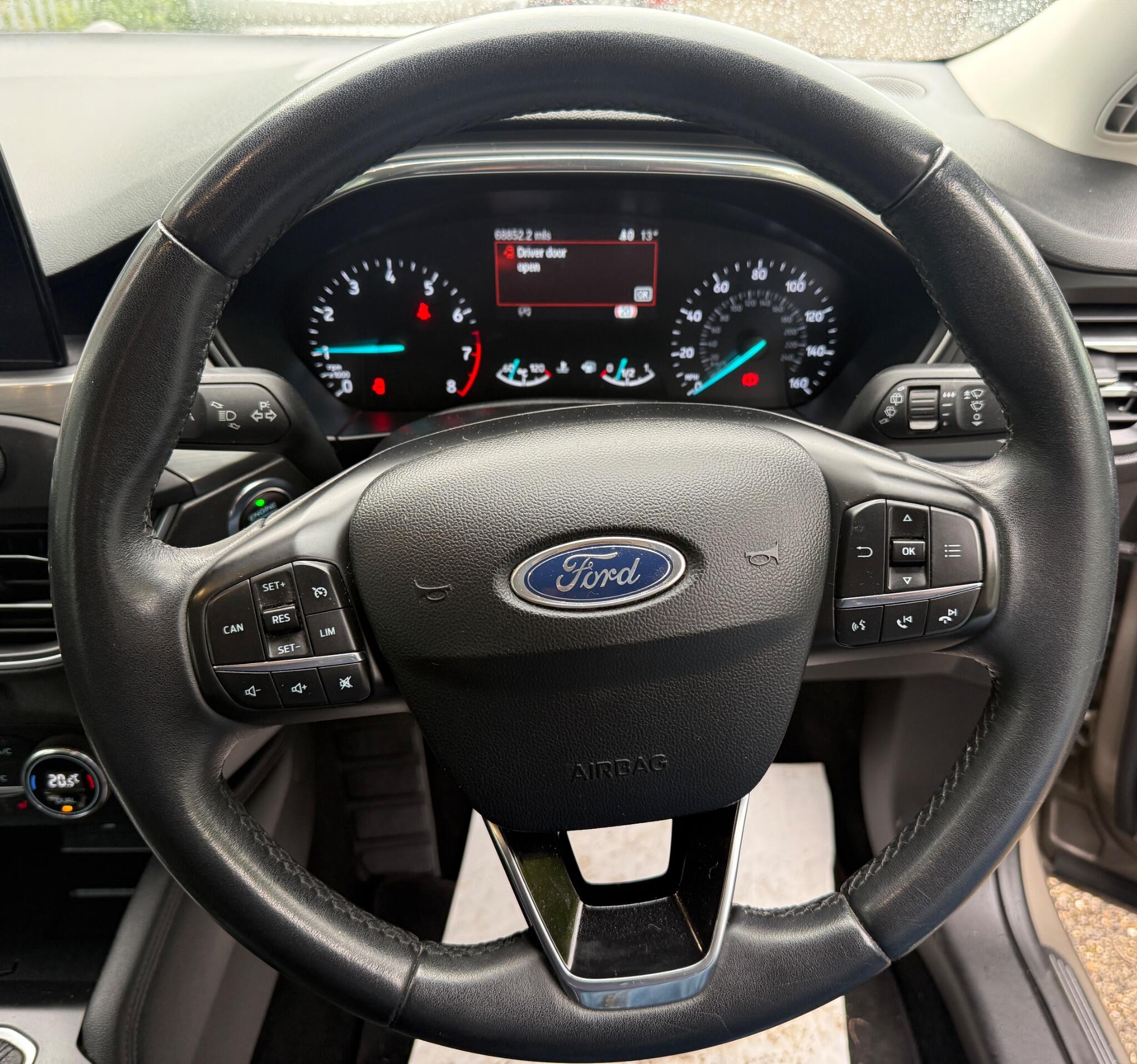 2019 Ford Focus image 41