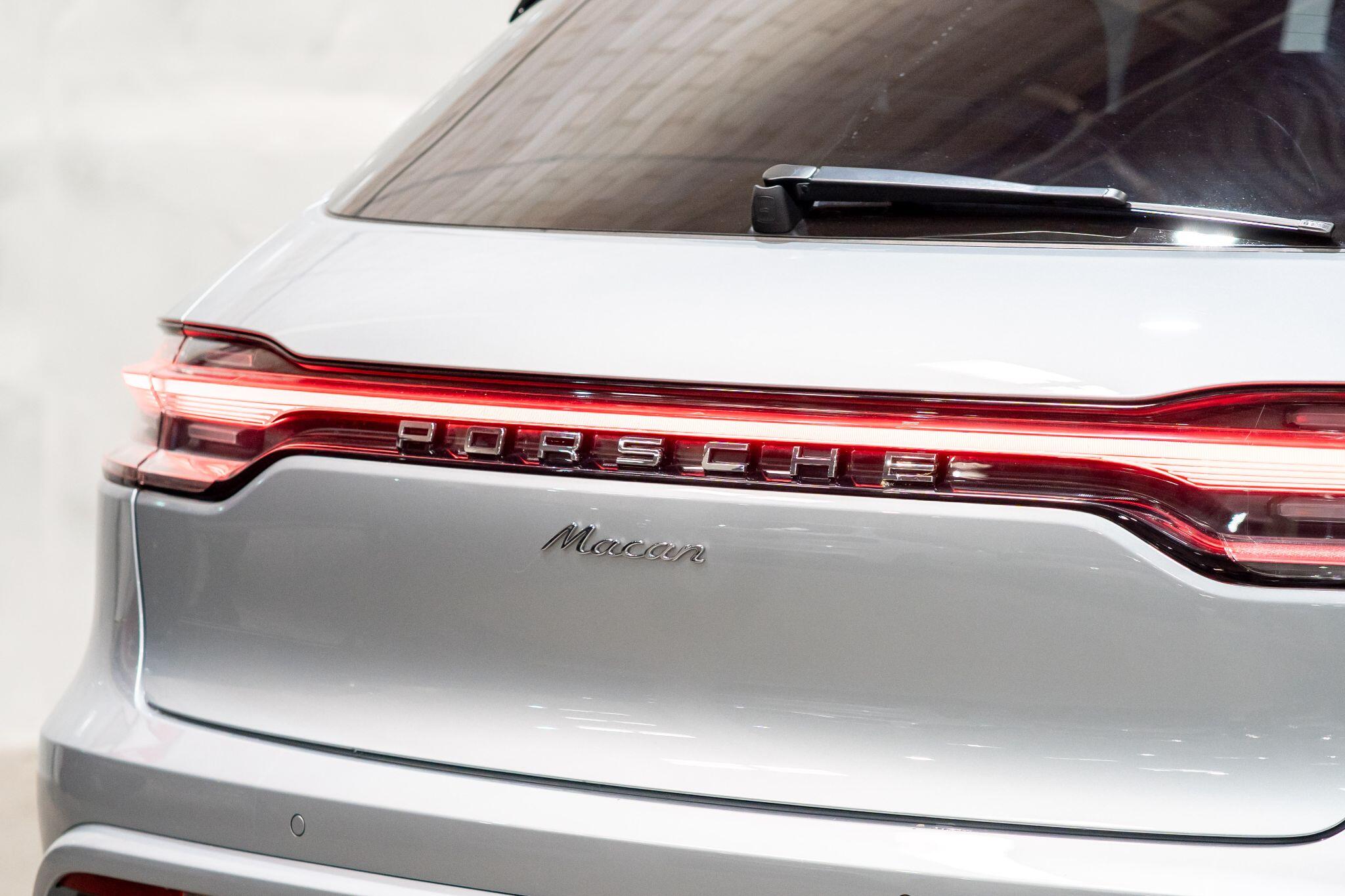 Porsche Macan view 44