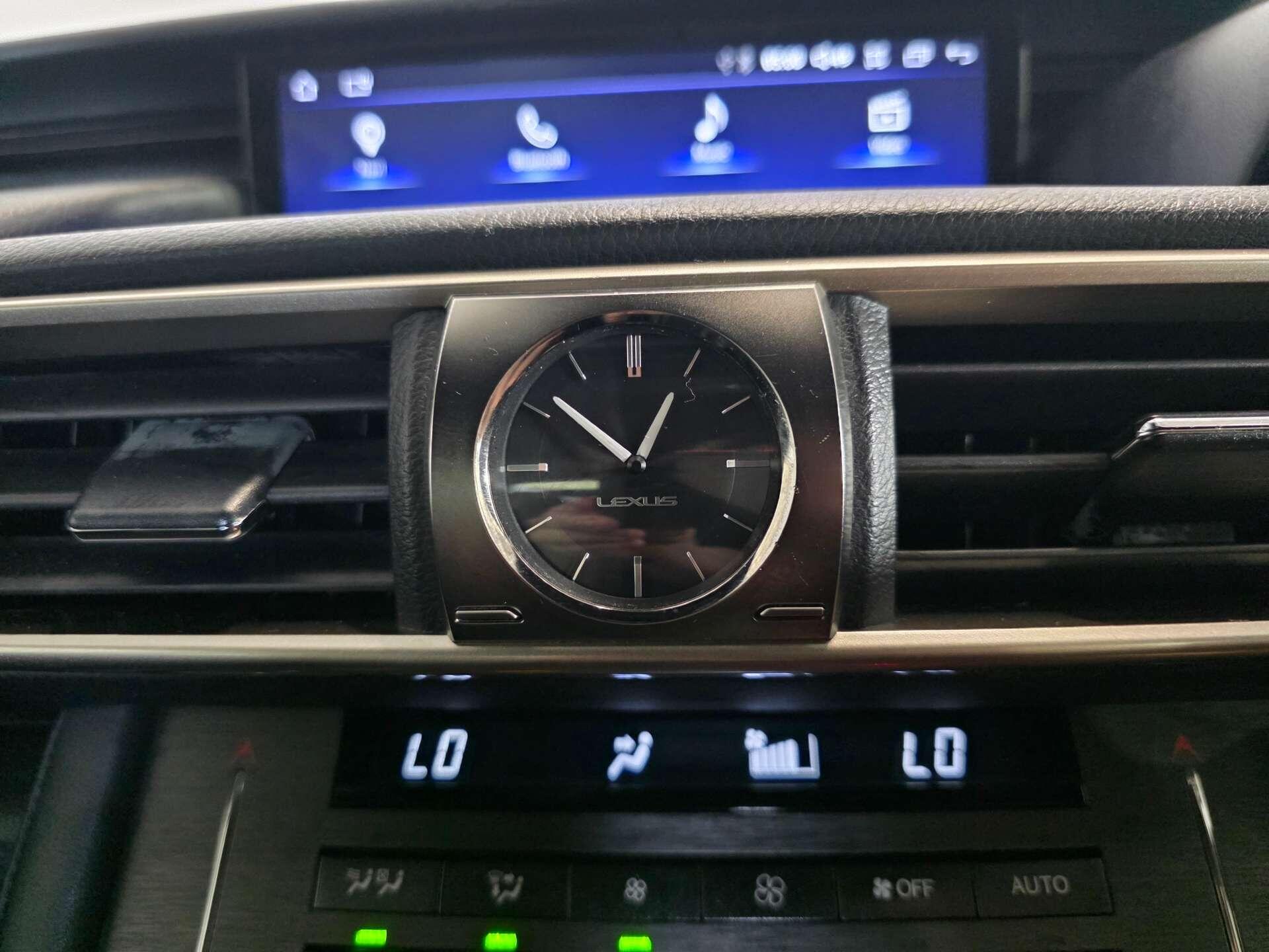 Lexus Is view 25