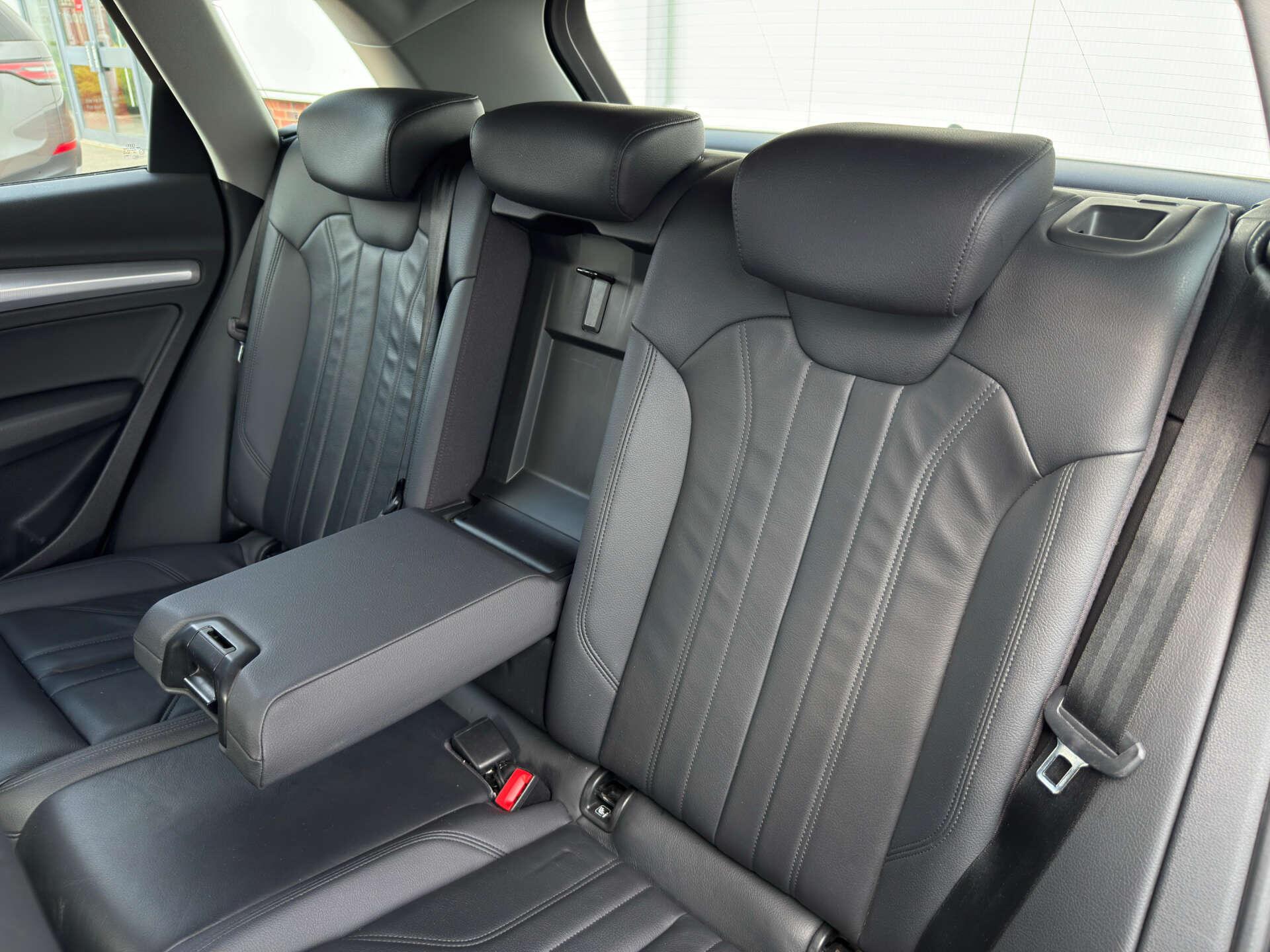 Audi Q5 view 44