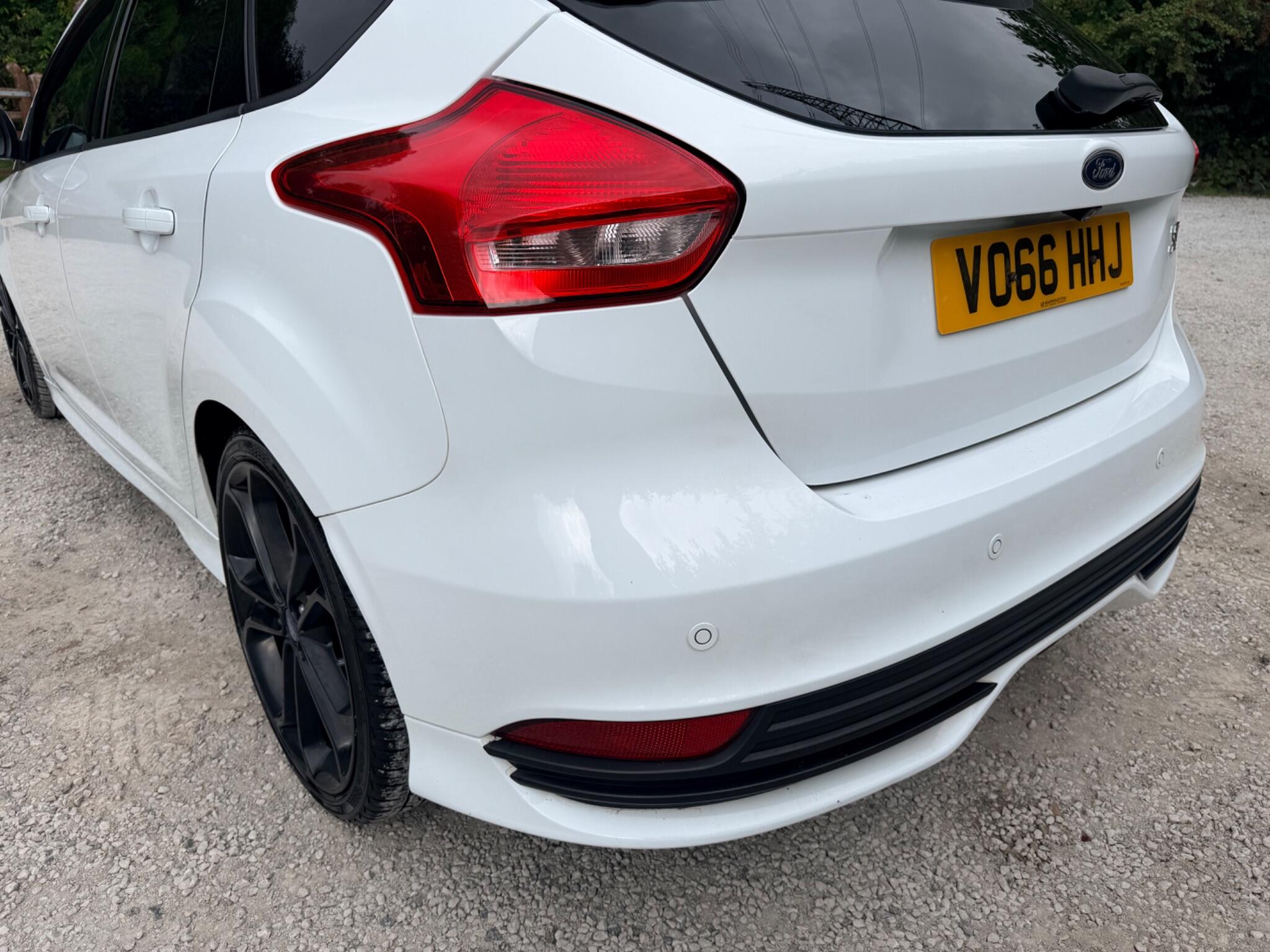 Ford Focus view 4