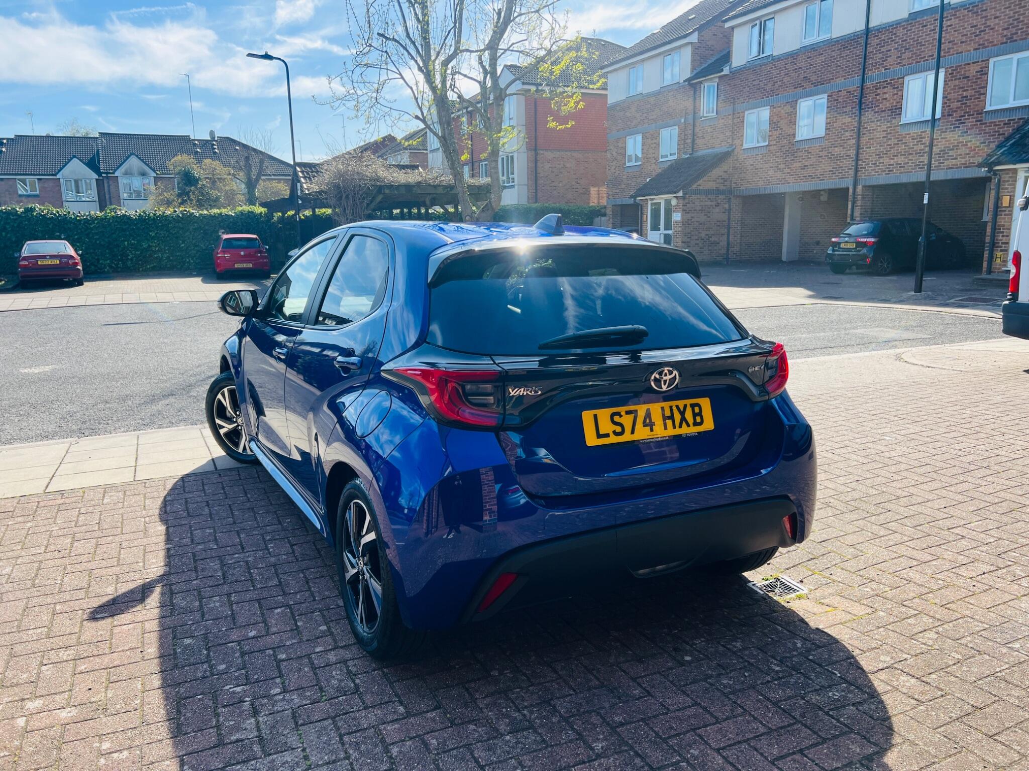 Toyota Yaris view 25