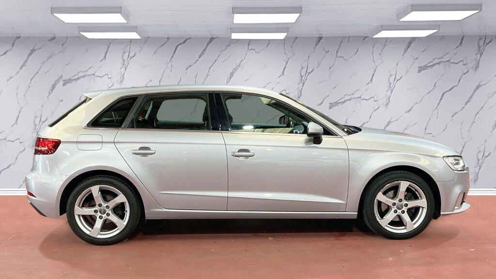 Audi A3 view 8