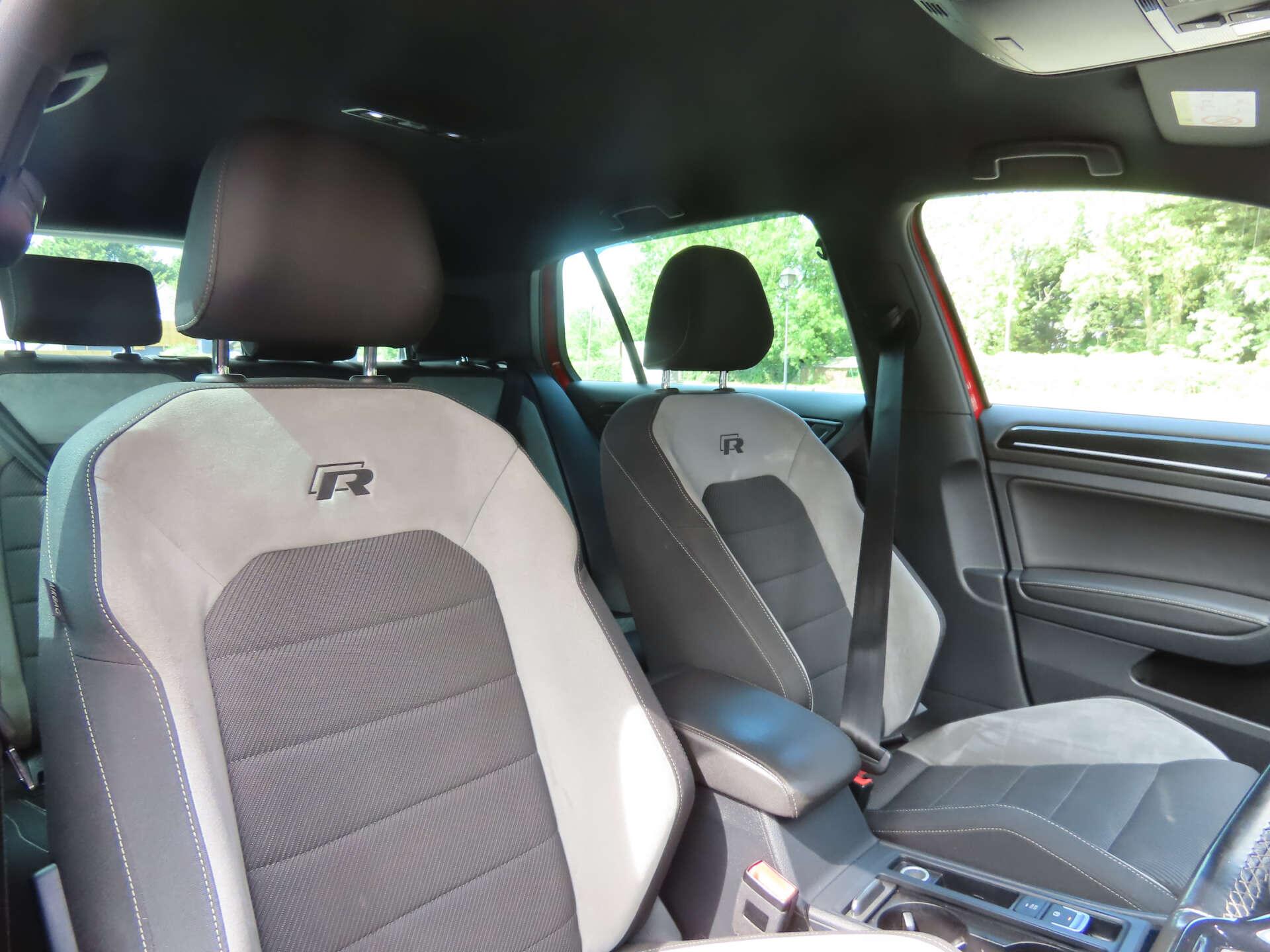 Volkswagen Golf view 8